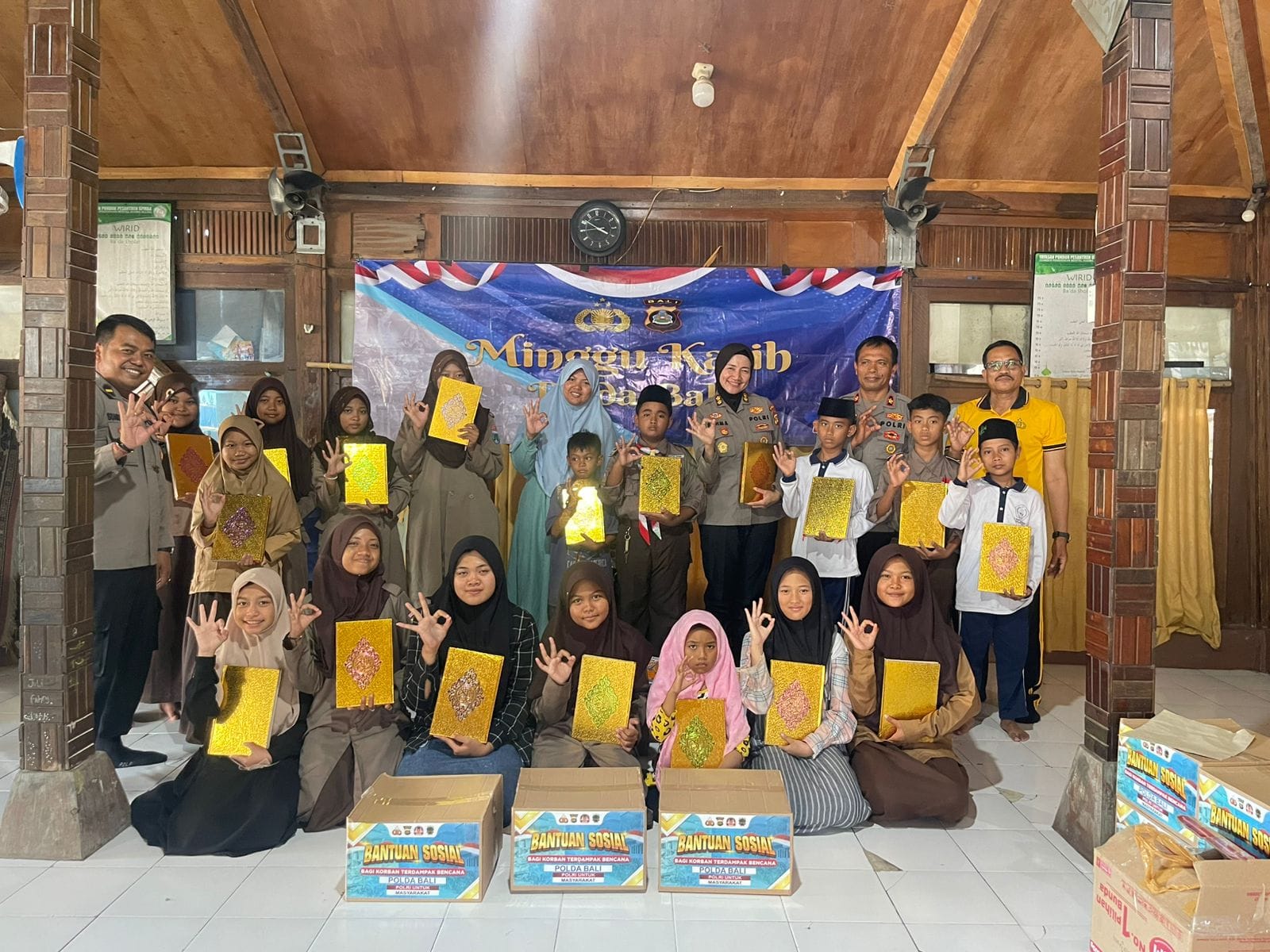 Polda Bali Gelar Program Minggu Kasih di Yayasan SPMAA, Ajak Anak-Anak Hidup Sehat dan Tertib