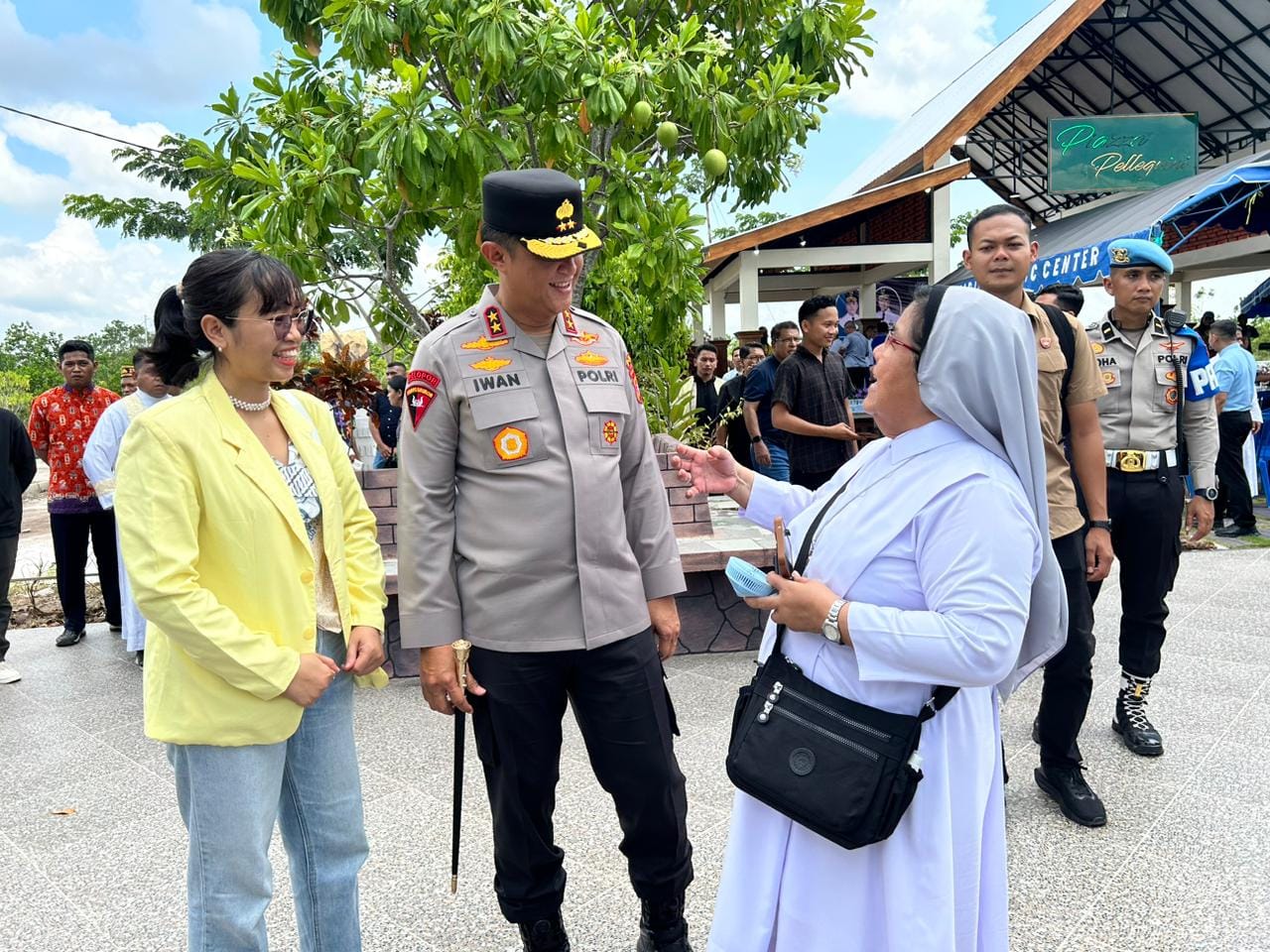 Perkuat Kerukunan, Kapolda Kalteng Hadiri Peresmian Jalan Salib Catholic Center Palangka Raya