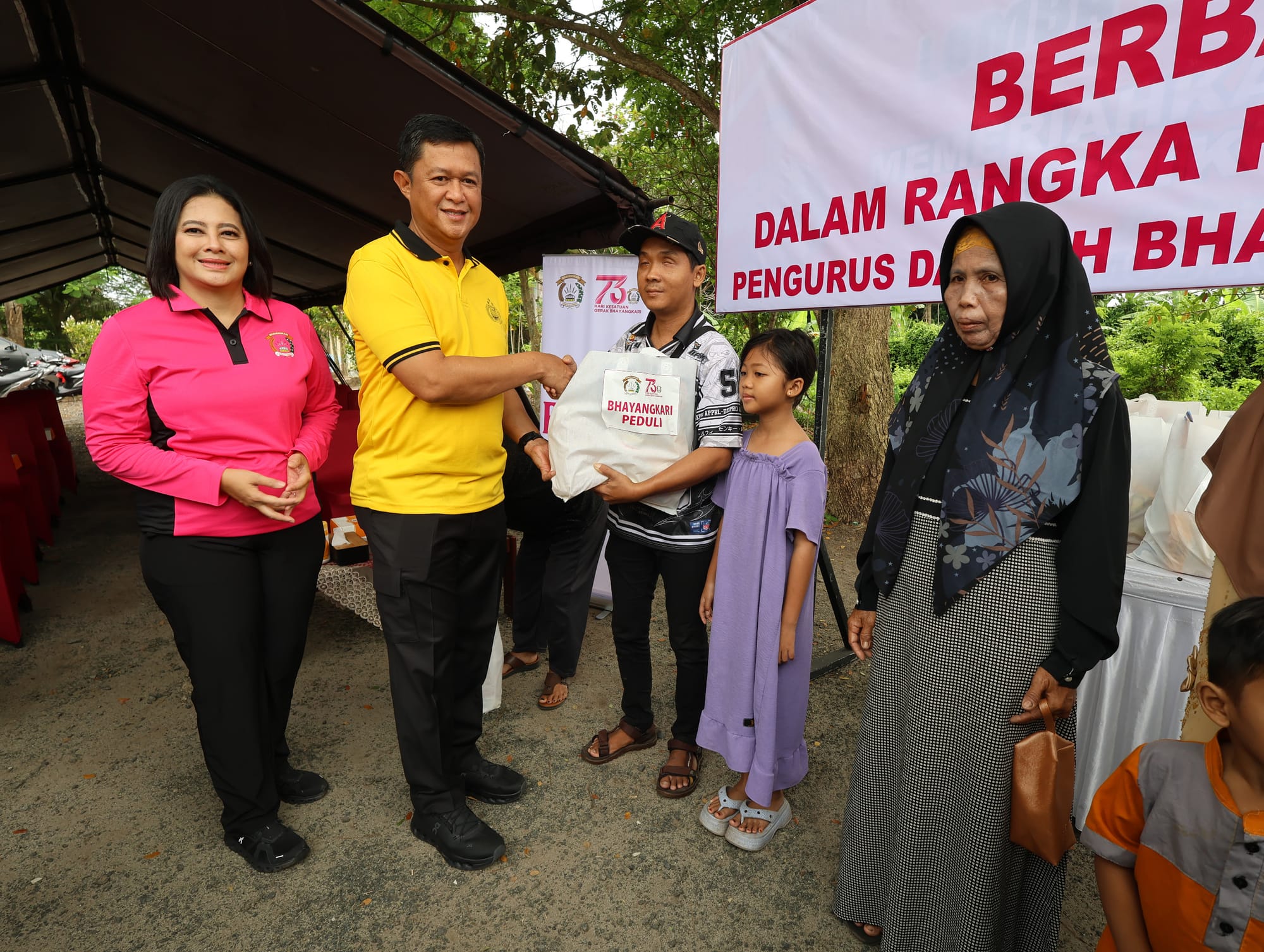 Peringati HKGB ke-73, Bhayangkari Kalteng Salurkan Bantuan untuk TK Kasih Kurnia Palangka Raya