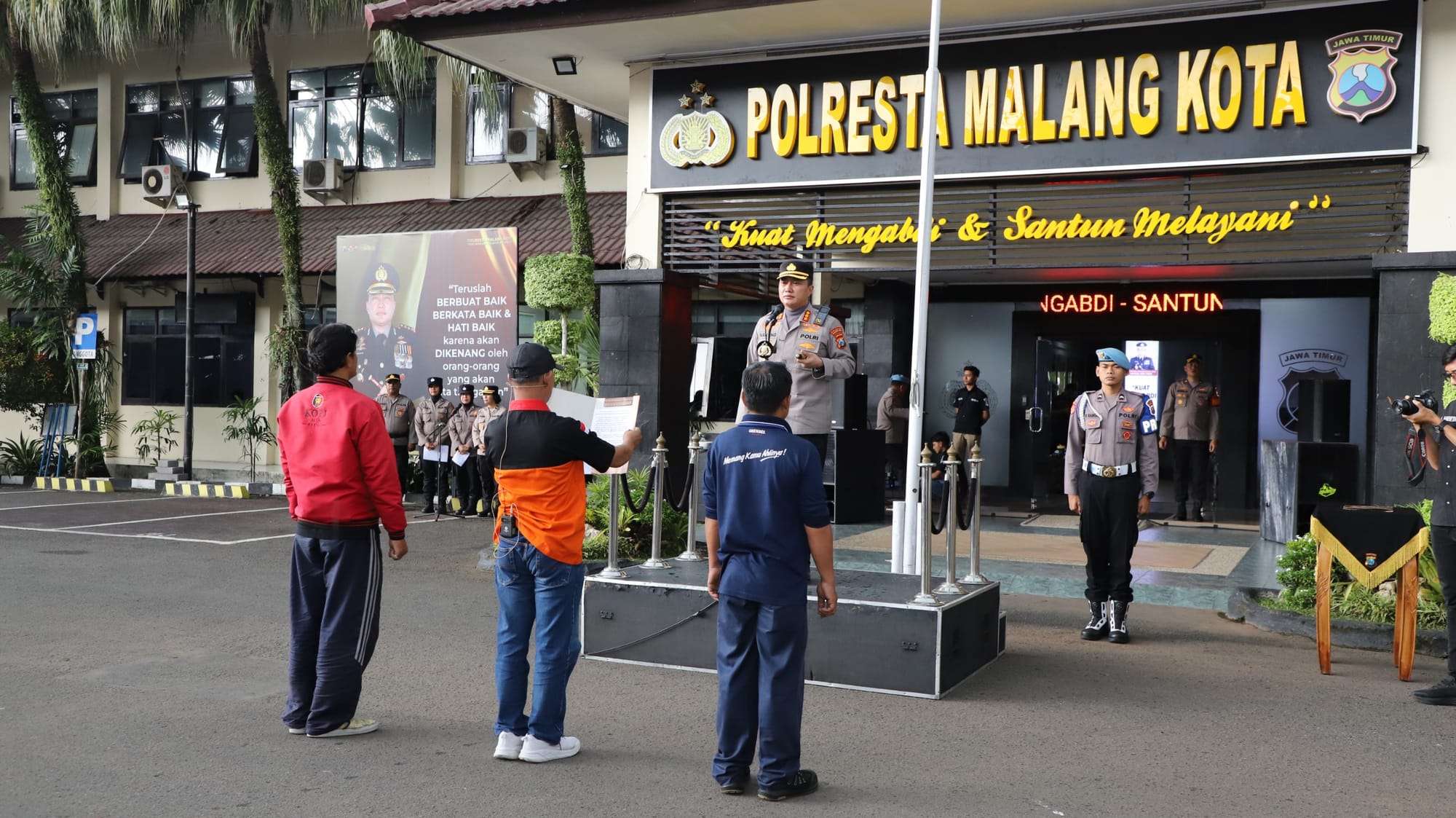 Polresta Malang Kota Bersatu dengan Serikat Buruh dalam Apel Kebangsaan dan Deklarasi Damai