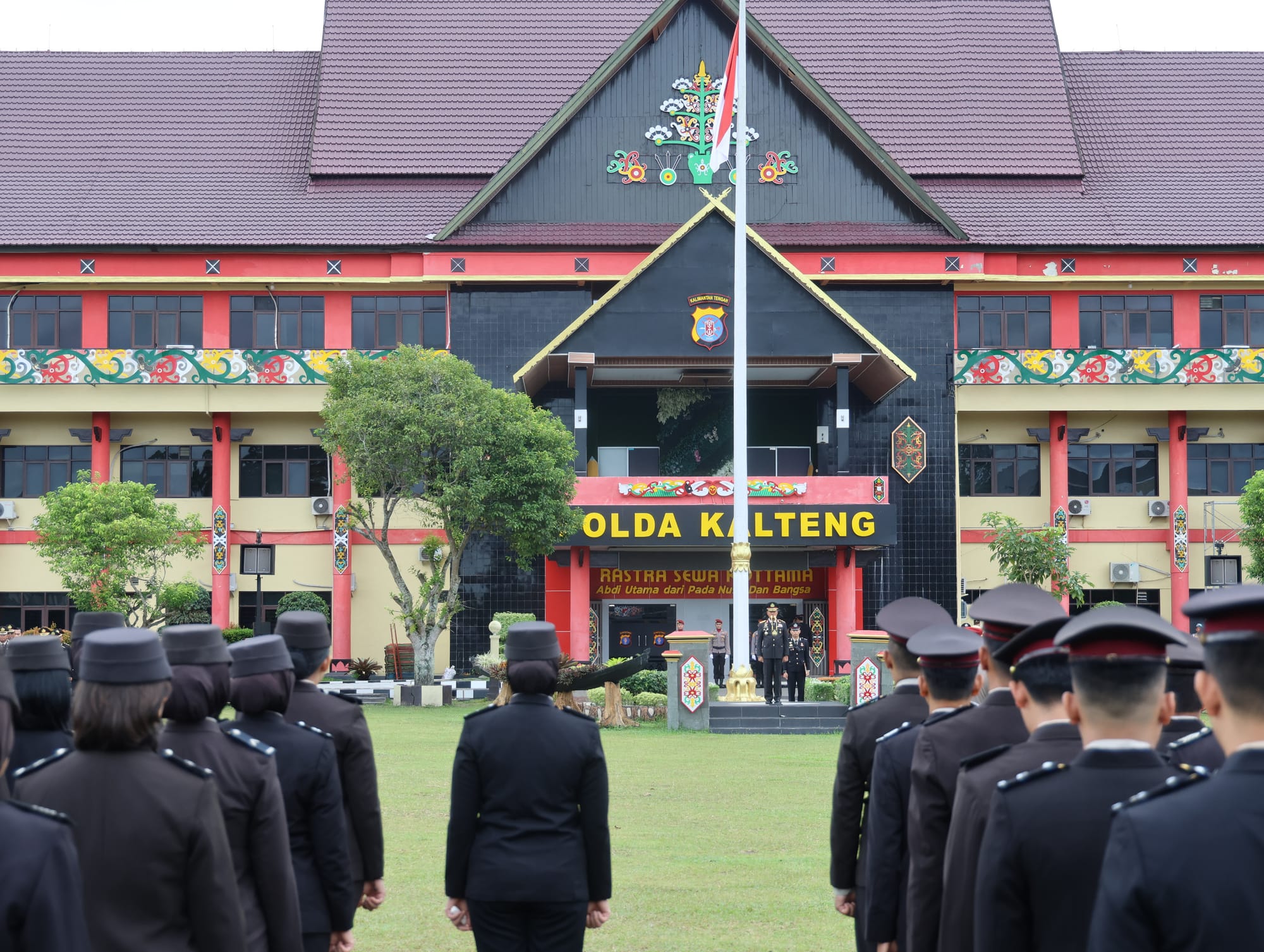 Polda Kalteng Gelar Upacara Bendera Peringati Hari Sumpah Pemuda ke-97