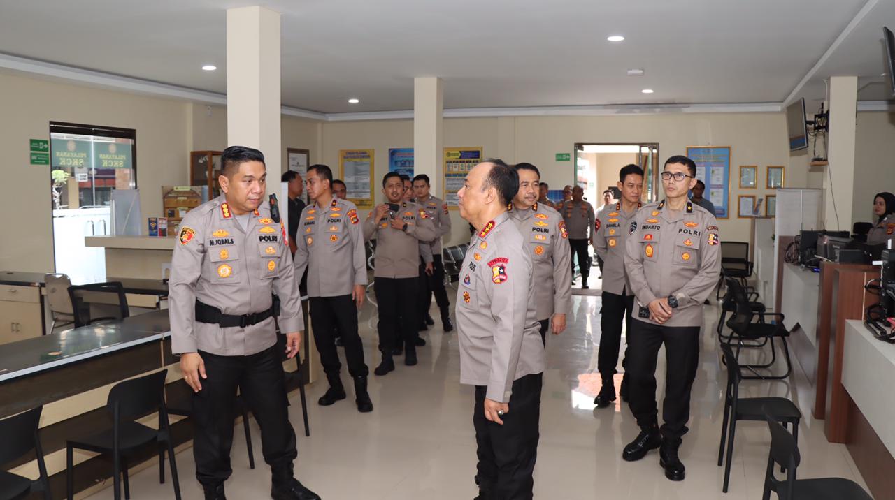 Wakapolri Tinjau Ruang SKCK Polresta Denpasar, Pastikan Pelayanan Prima bagi Masyarakat