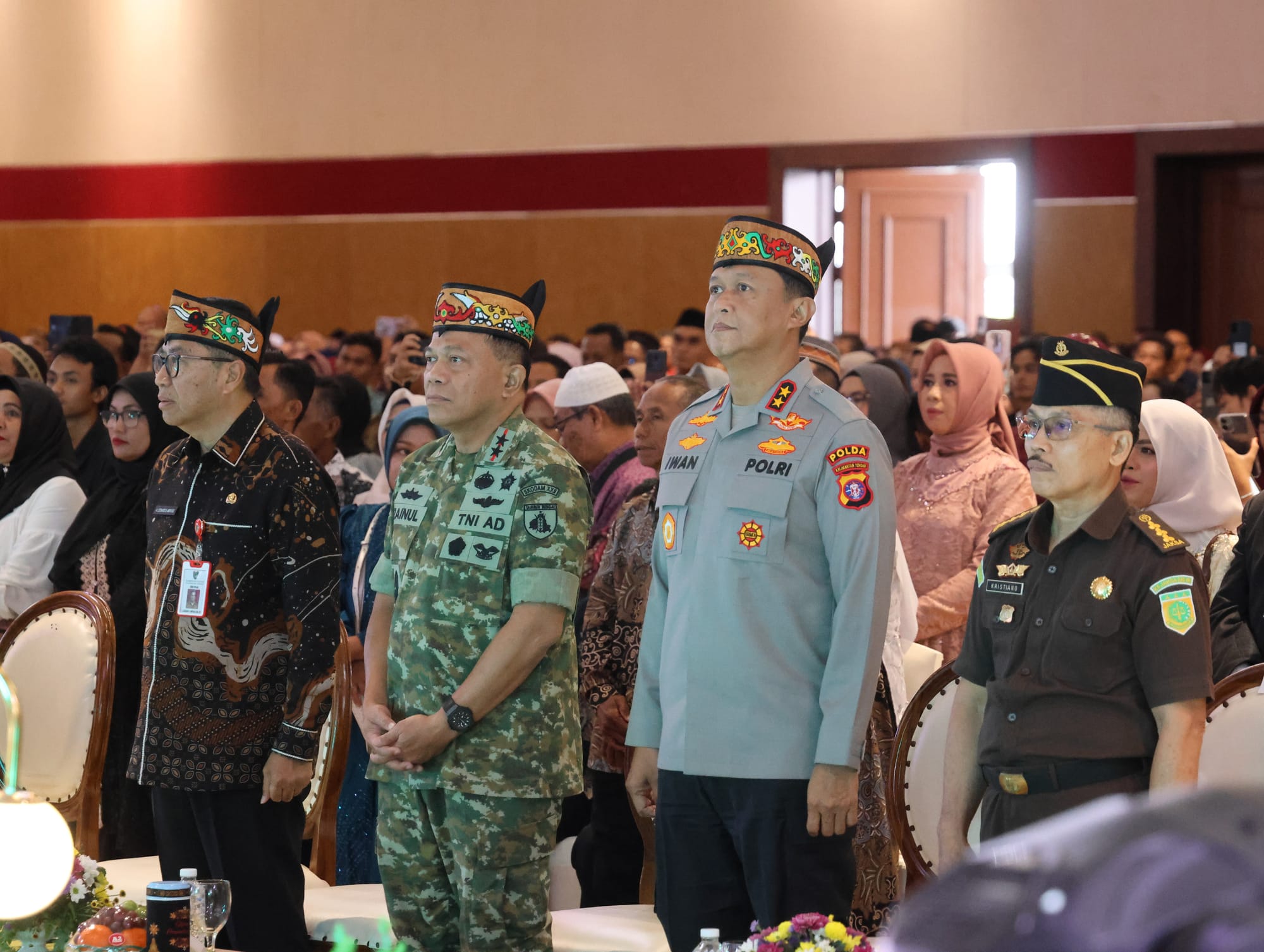 Dukung Dunia Pendidikan, Kapolda Kalteng Hadiri Wisuda 2.013 Mahasiswa dan Pengukuhan Guru Besar UMPR