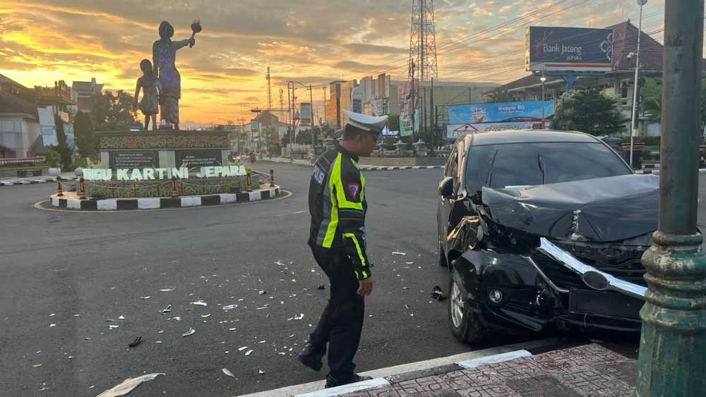 Kronologi Ambulans Tabrak Avanza di Jepara, Versi Pihak Kepolisian