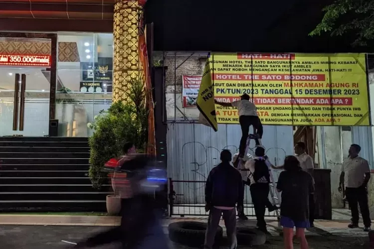 Polda Jateng Sita Banner dalam Penanganan Laporan Pencemaran Nama Baik Hotel Sato