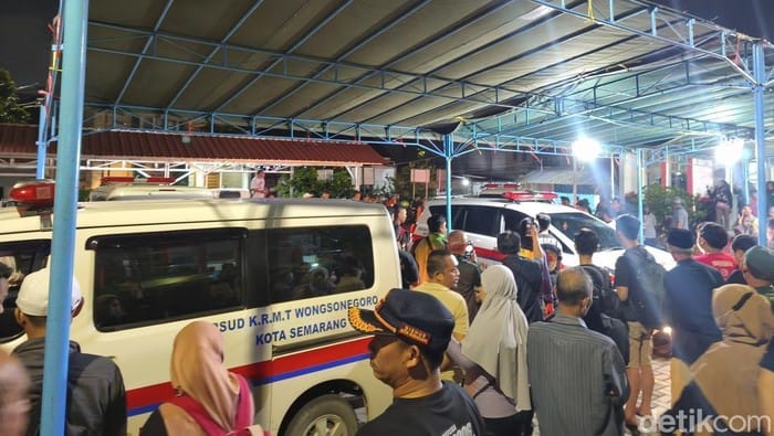 Empat Jenazah Korban Bus Terguling di Tol Pemalang Tiba di Semarang