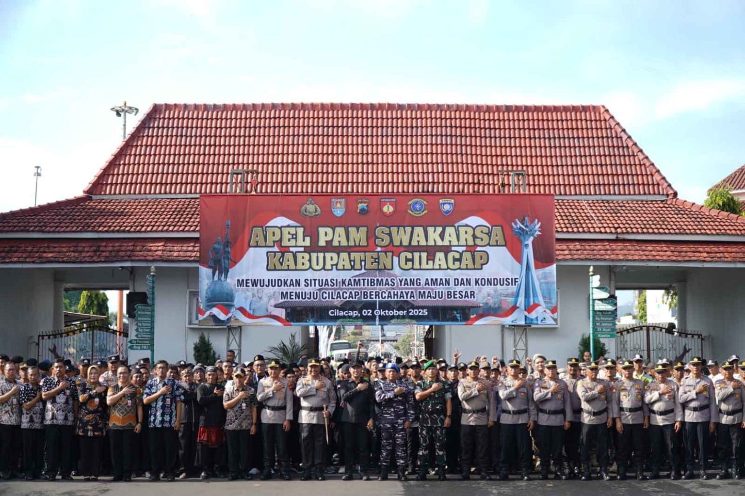 Sinergi Pemkab dan Polresta, Cilacap Laksanakan Apel Pam Swakarsa 2025