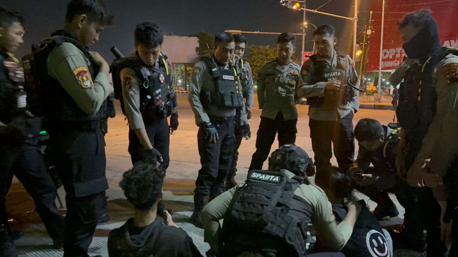 Dua Pemuda di Surakarta Ditangkap Polisi karena Bawa Senjata Tajam
