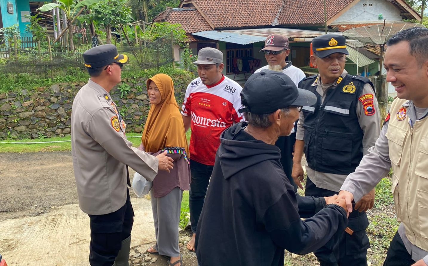 Polda Jateng Turunkan Satgas Trauma Healing ke Lokasi Bencana di Cilacap