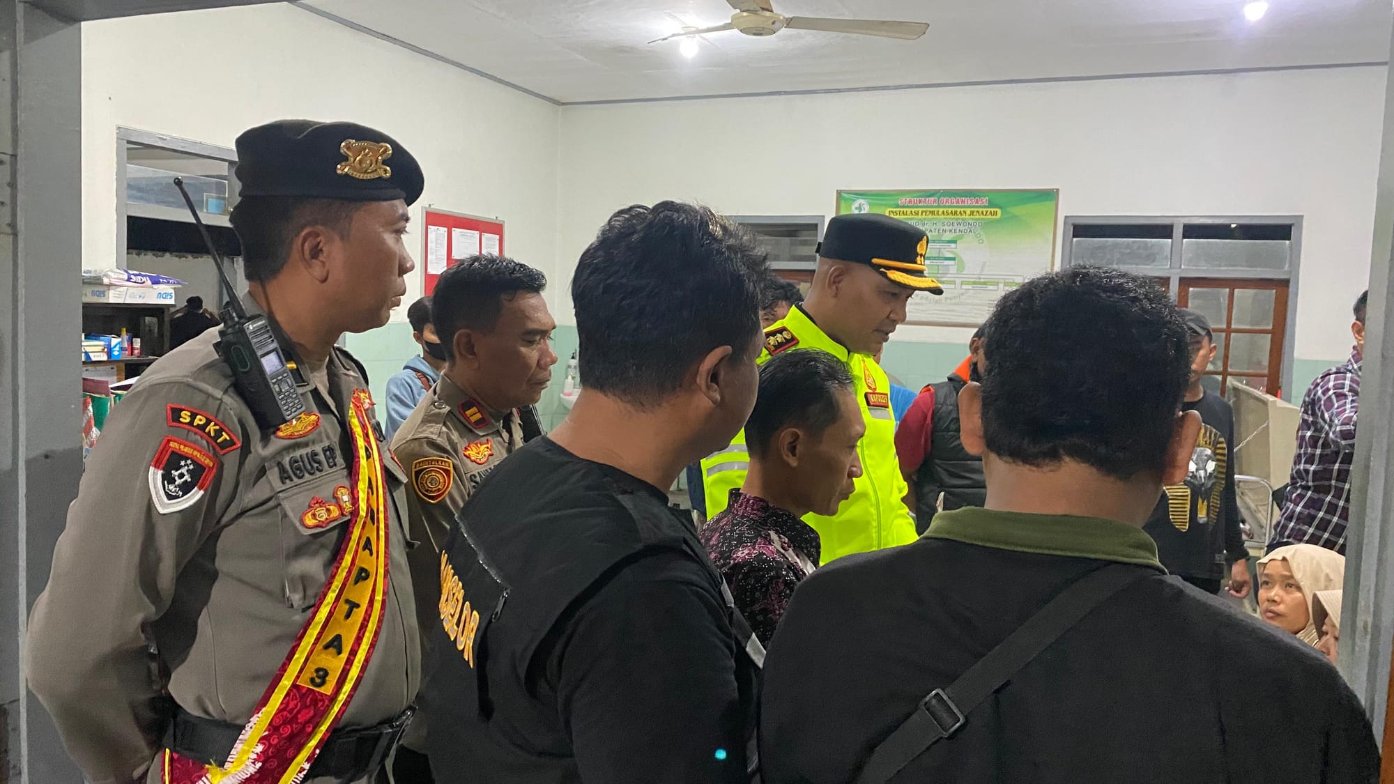 Korban Terakhir Tragedi Tubing Genting Ditemukan, Polres Kendal Antar Jenazah Nabila ke Keluarga dengan Penuh Haru