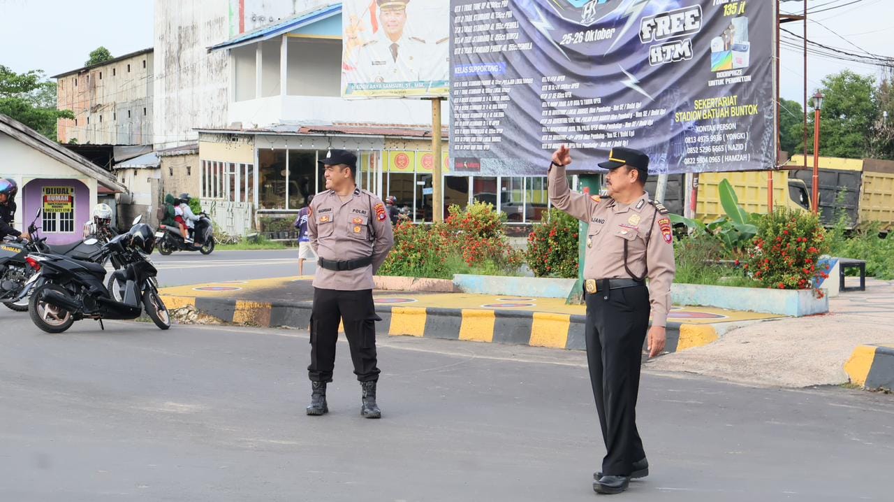 Polres Barsel Turunkan Personel Laksanakan Pengaturan Lalu Lintas Pagi