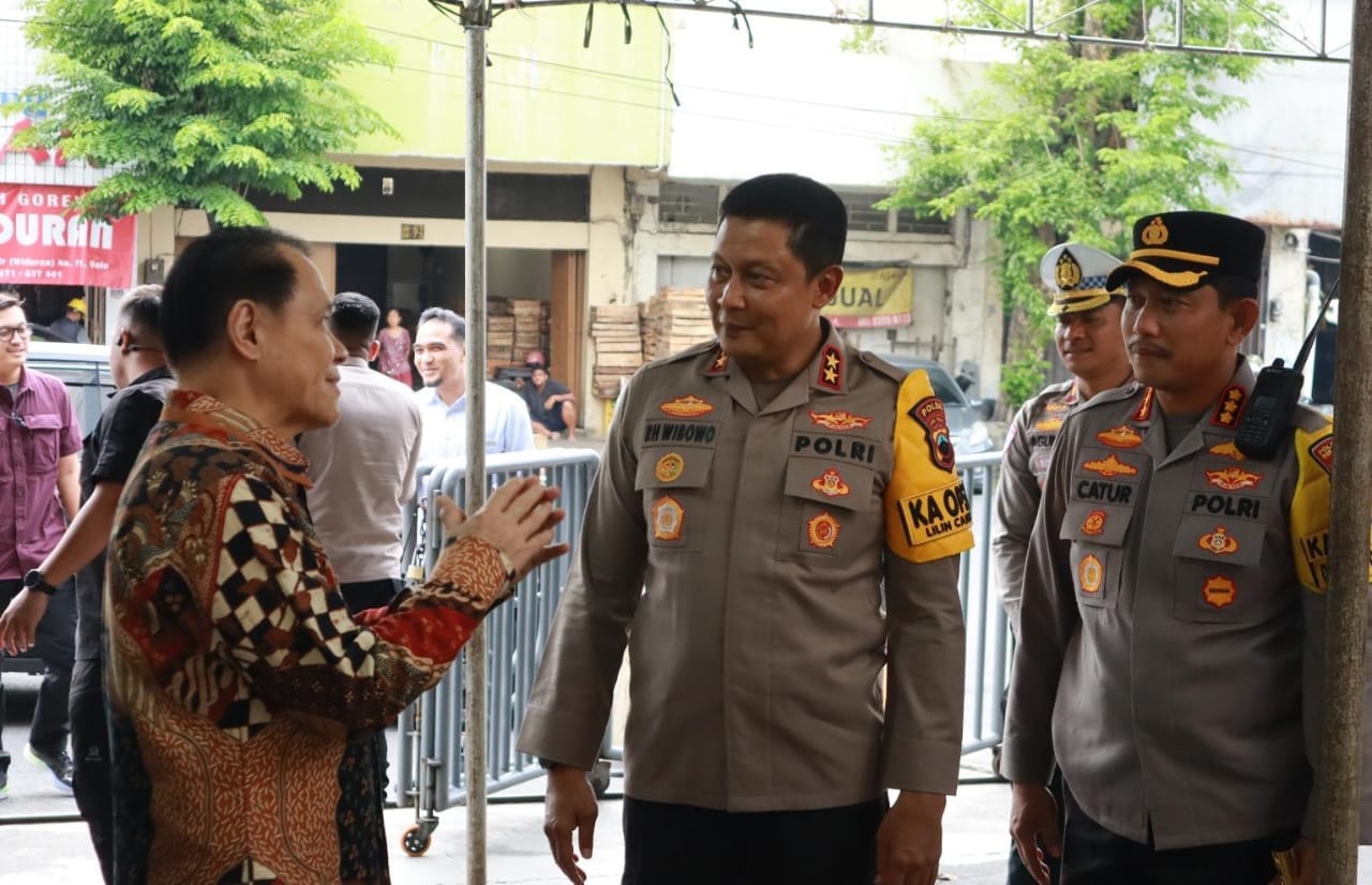 Jelang Natal 2025, Kapolda Jateng Tinjau Langsung Kesiapan Pengamanan Gereja di Surakarta
