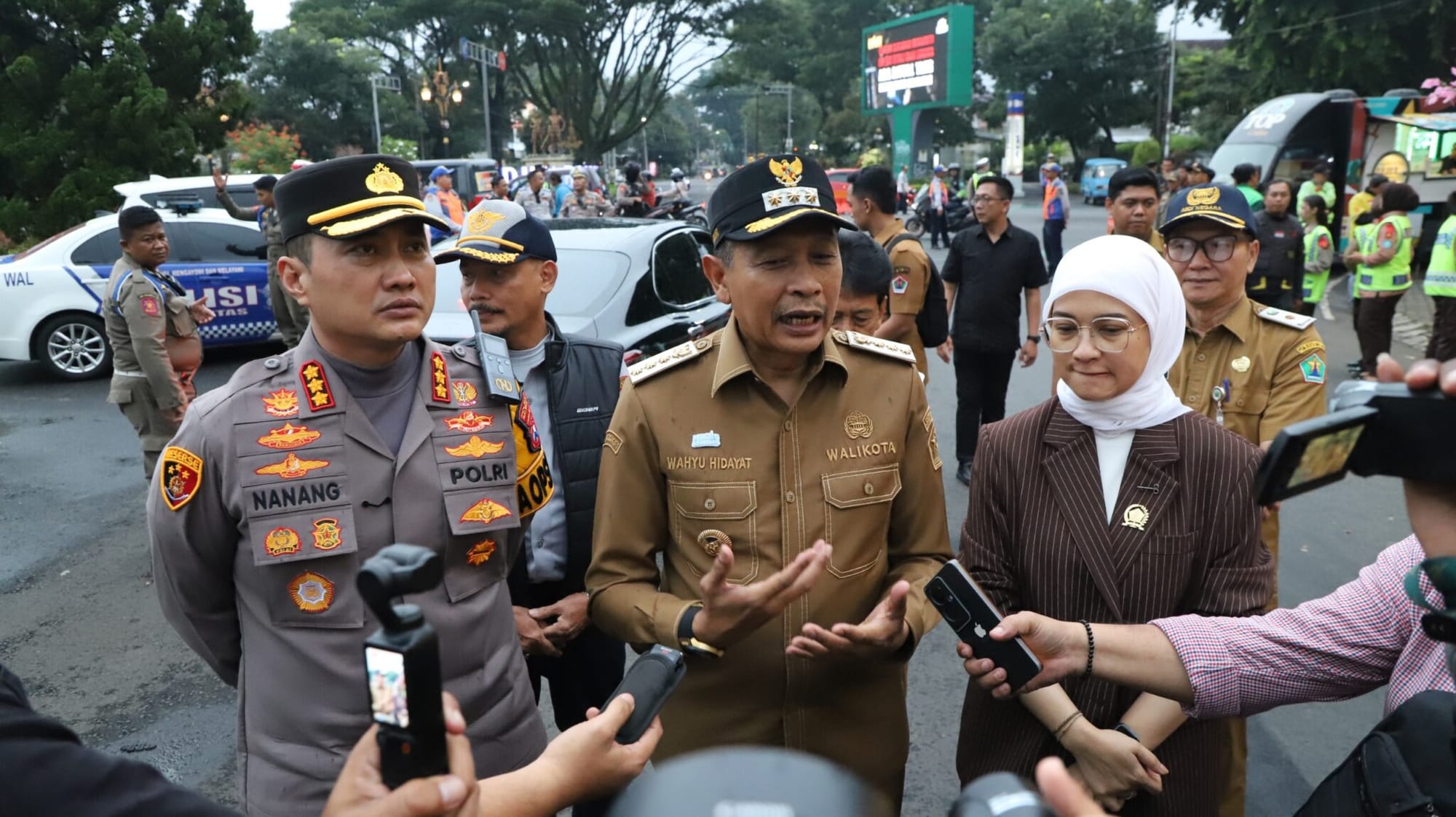 Kapolda Jatim Tinjau Kesiapan Pos Pam dan Pos Yan Nataru di Malang Raya