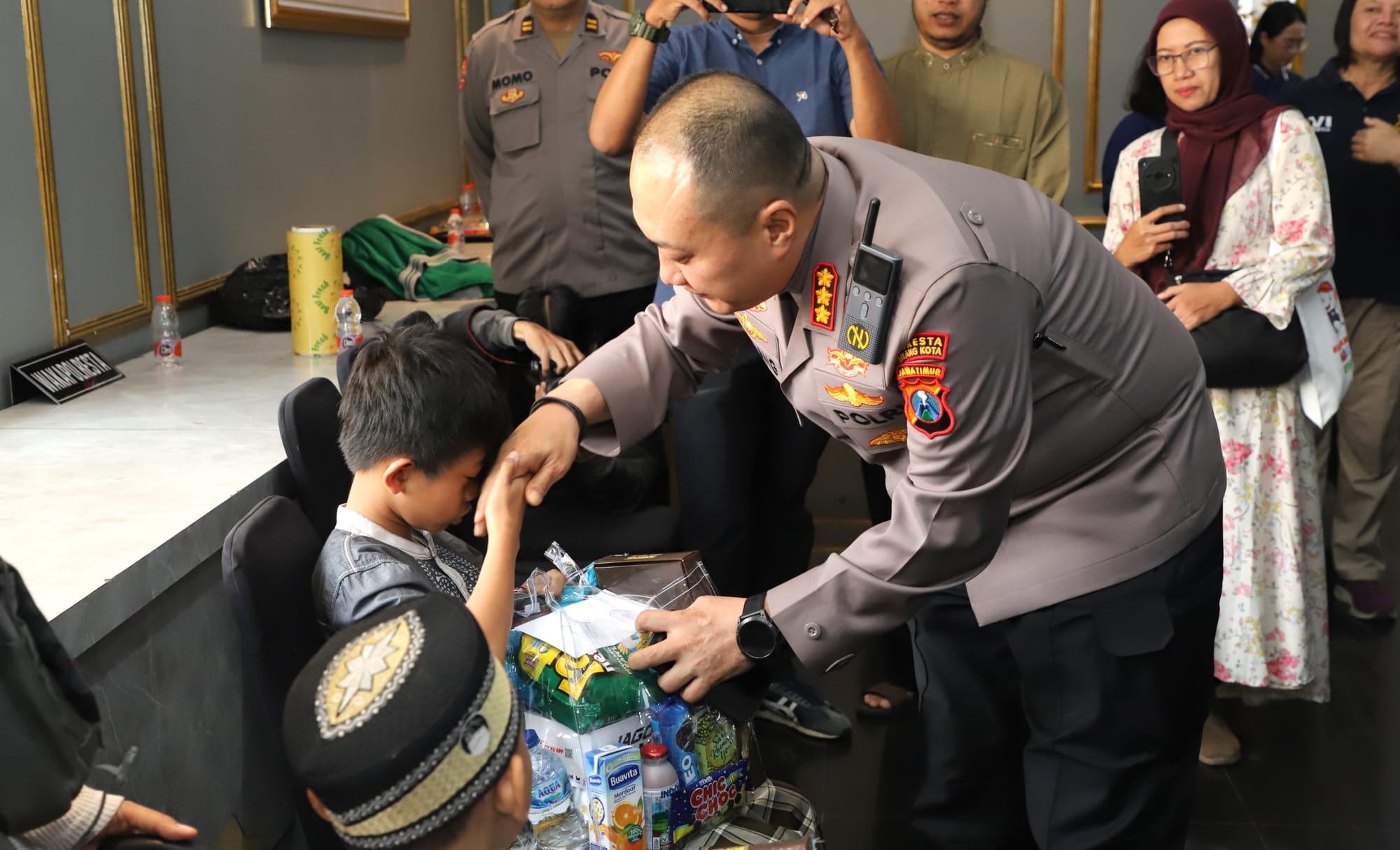 Hari Ibu, Polresta Malang Kota Berbagi Kebahagiaan Lewat Program Khitan Anak