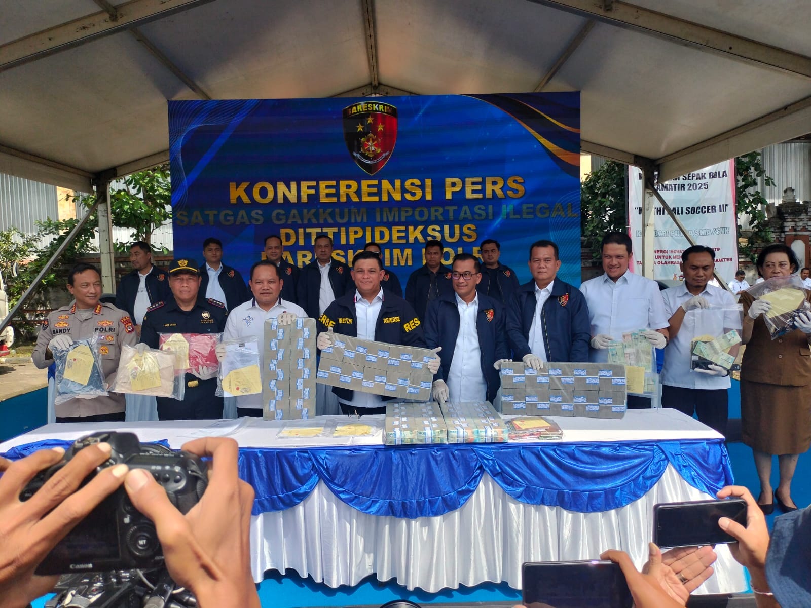 Bareskrim Polri Ungkap Jaringan Pencucian Uang Impor Pakaian Bekas di Pasar Kodok Tabanan