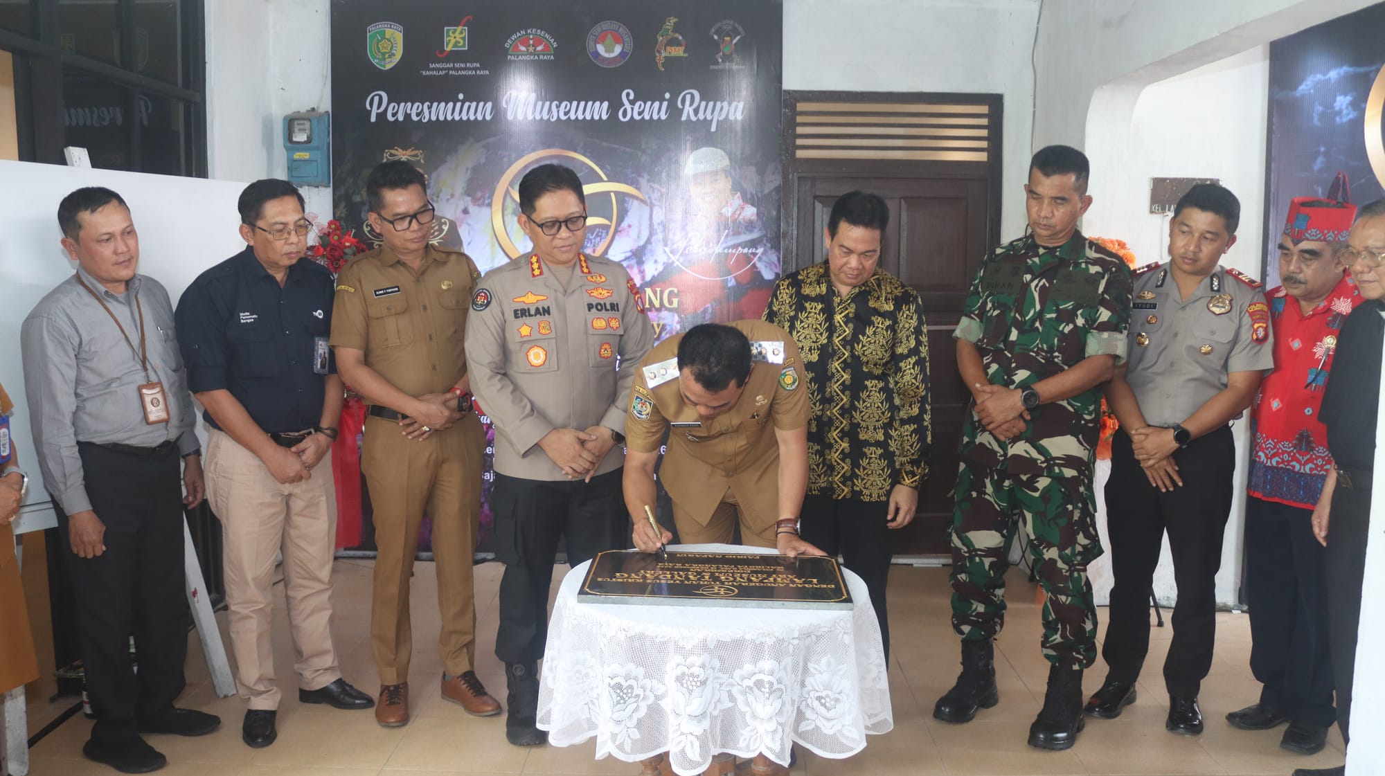 Peresmian Museum Seni dan Pameran Lukisan Lampang Tandang Dihadiri Kabidhumas Polda Kalteng