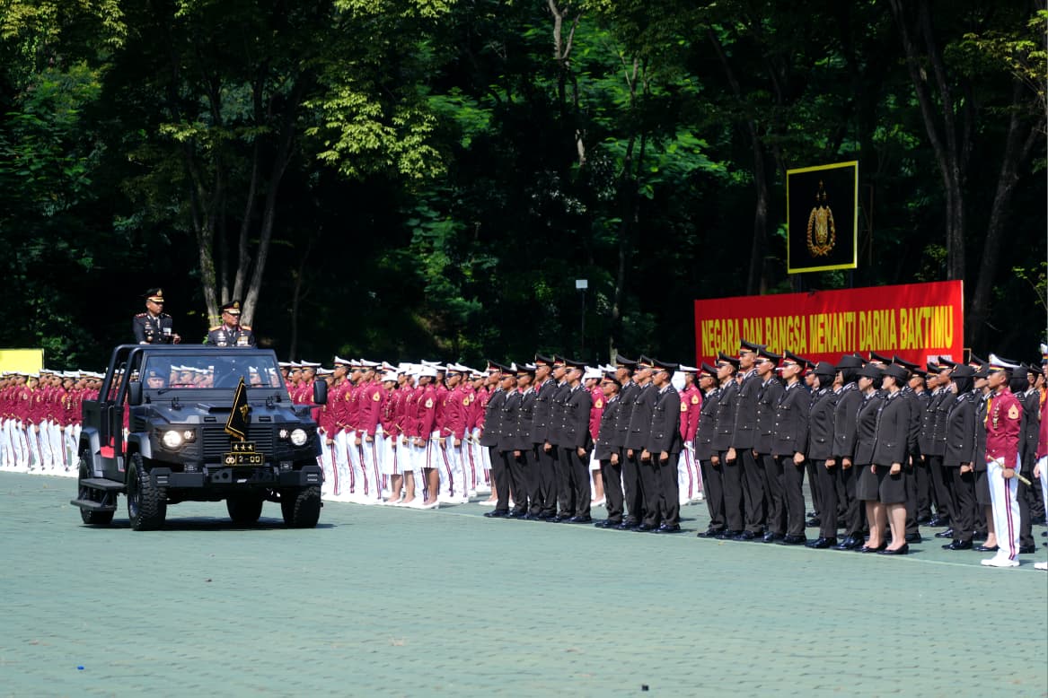 Tutup Pendidikan SIPSS Gelombang II 2025, Wakapolri Lantik 99 Perwira Muda Polri di Akpol Semarang