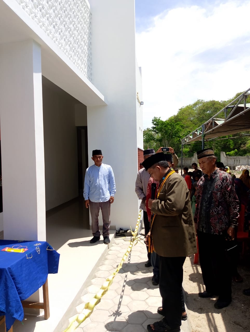Masjid Baru, Semangat Baru: Revitalisasi Masjid Joko Agung Purnomo Teguhkan Kerukunan di Manggarai Timur