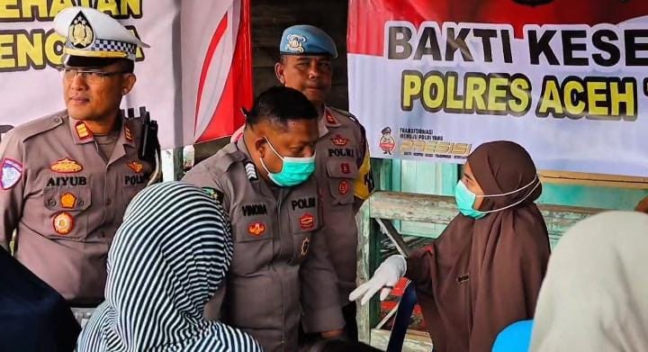 Polres Aceh Tengah Perkuat Aksi Kemanusiaan dengan Layanan Kesehatan bagi Warga Toweren