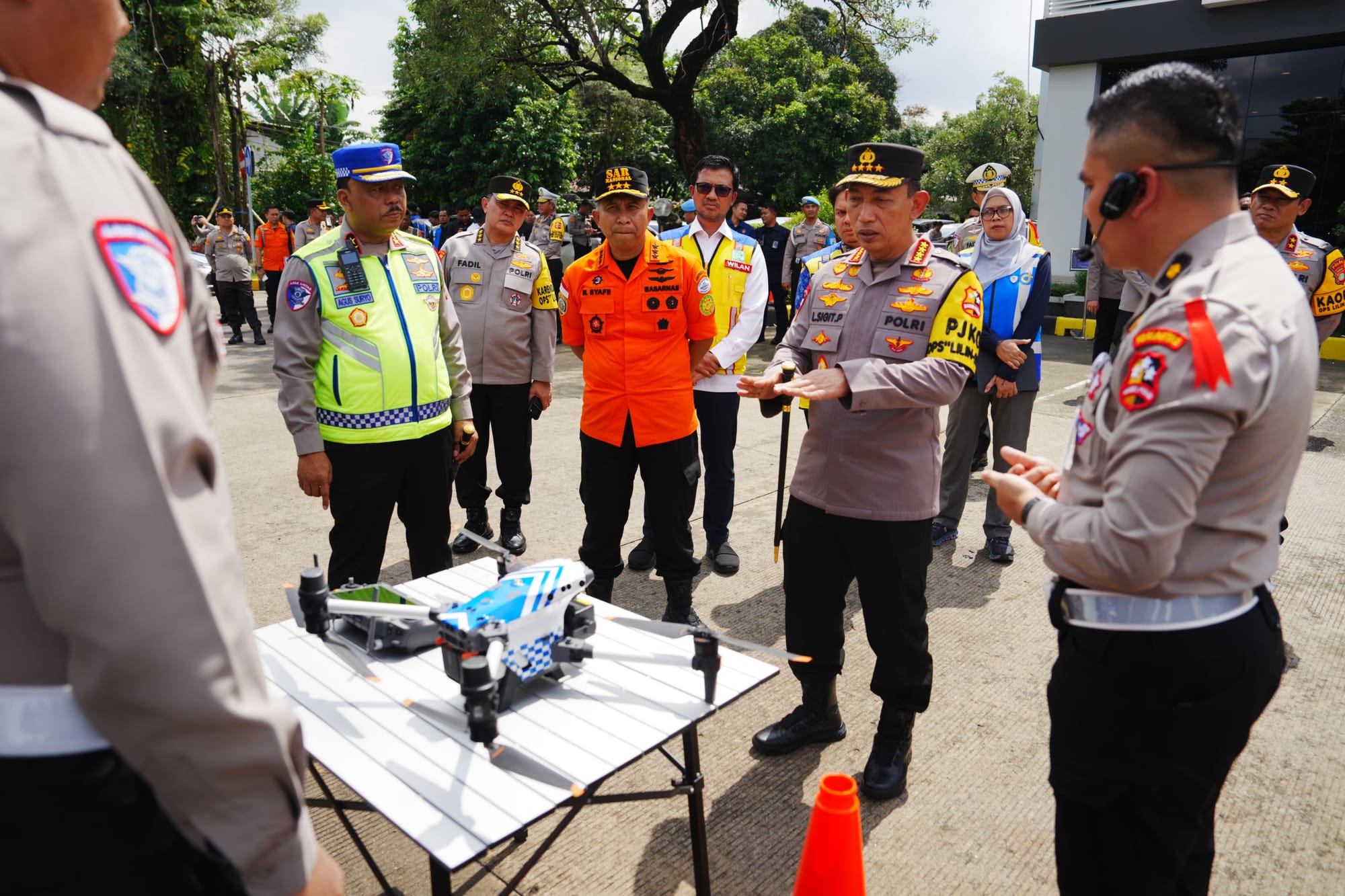 Pantau Arus Mudik, Kapolri Kunjungi Pos Command Center