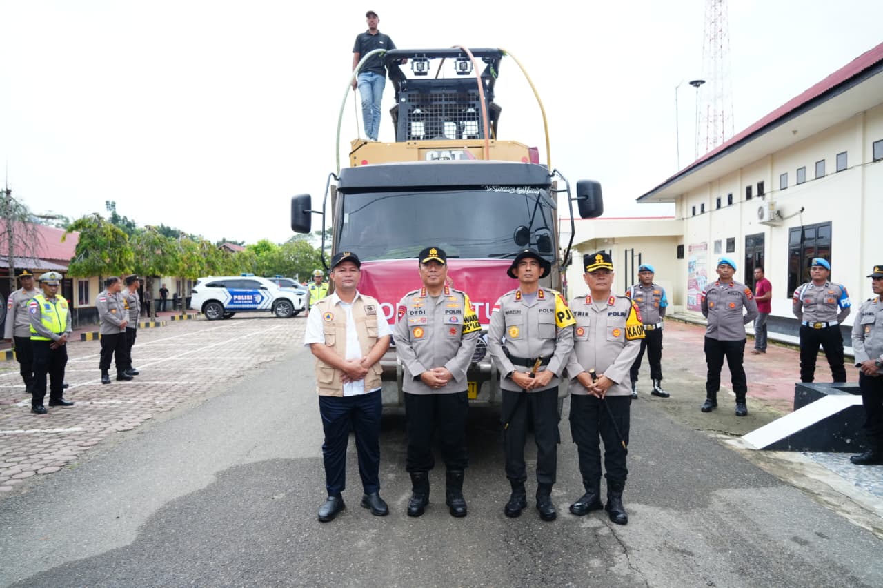 Percepat Pemulihan Pascabanjir, Polri Turunkan Alat Berat dan Bantuan di Aceh Utara