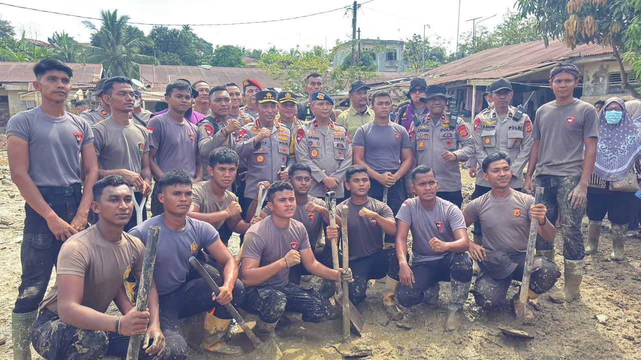 Kapolri Pastikan Sekolah di Aceh Tamiang Kembali Aktif 5 Januari, Polri Kerahkan Ribuan Personel Tangani Dampak Bencana
