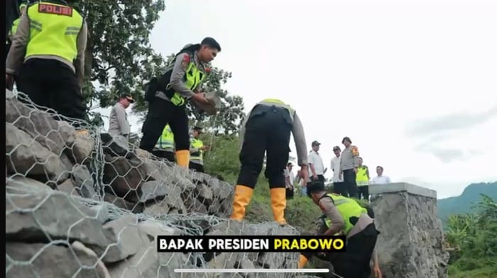 Dukung Akses Masyarakat, Polres Klaten Realisasikan Arahan Prabowo Lewat Pembangunan Jembatan