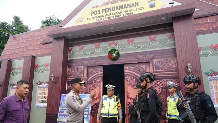 Wakapolda Jateng Tinjau Pospam Nataru di Jalur Pantura, Pastikan Keamanan Warga