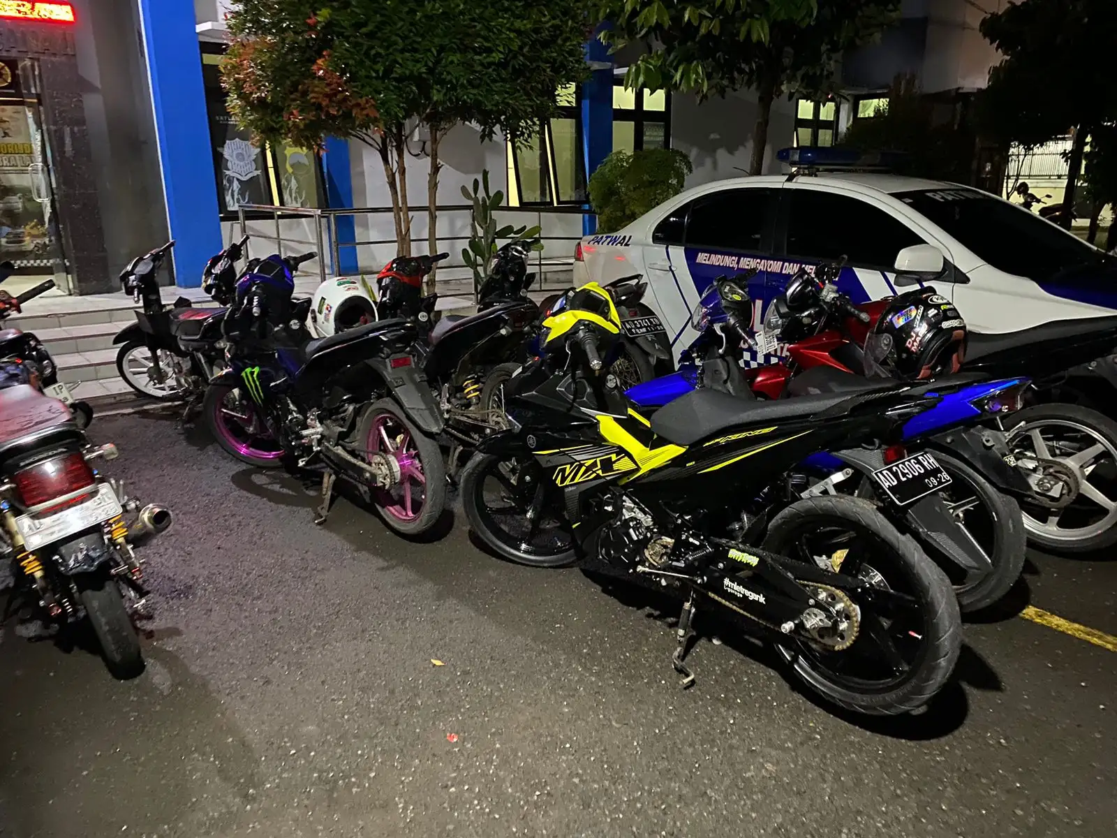 Puluhan Motor Tak Standar dan Knalpot Brong Terciduk Patroli Malam di Karanganyar