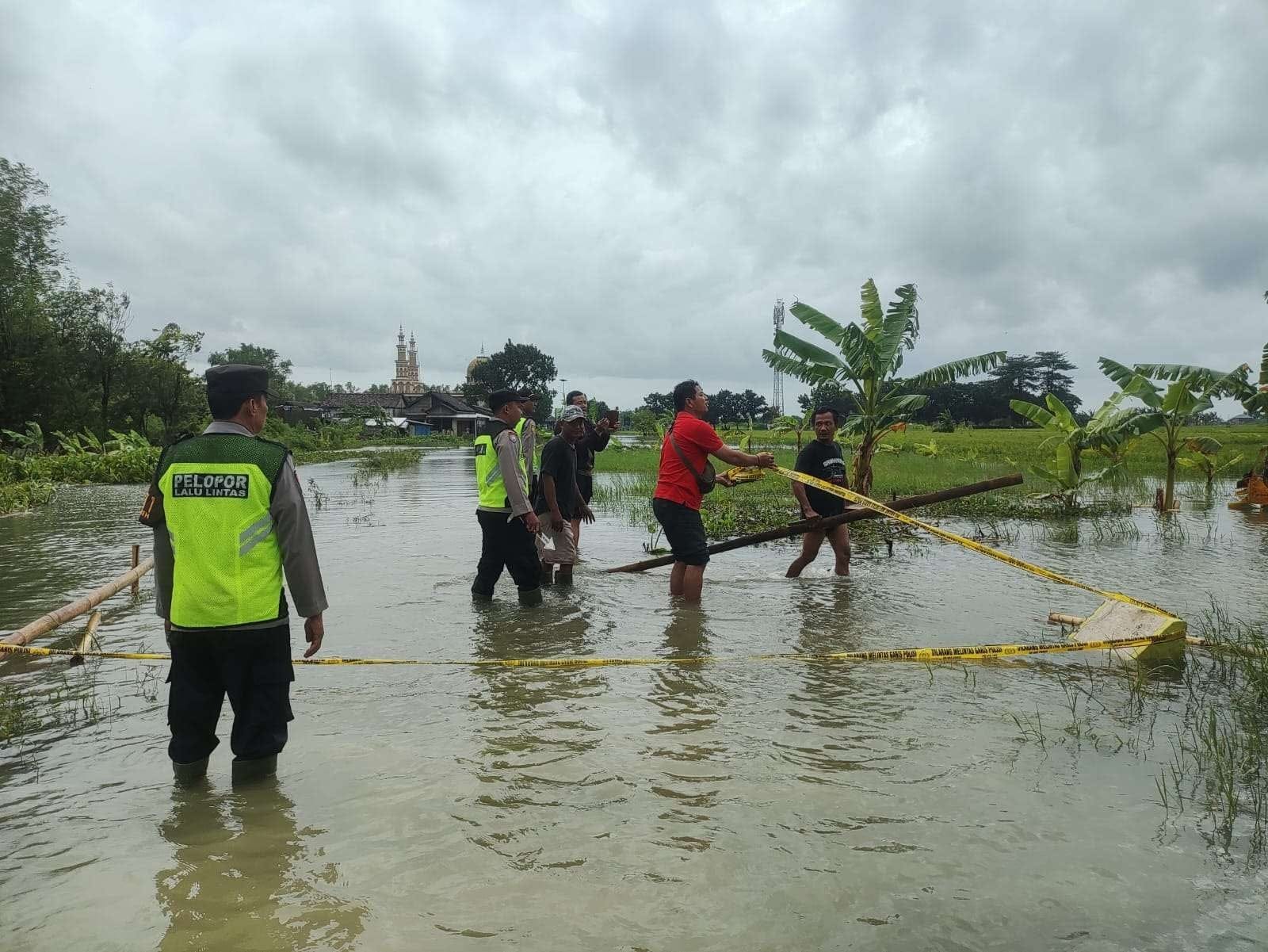 Bocah 8 Tahun Tenggelam di Sungai Demak