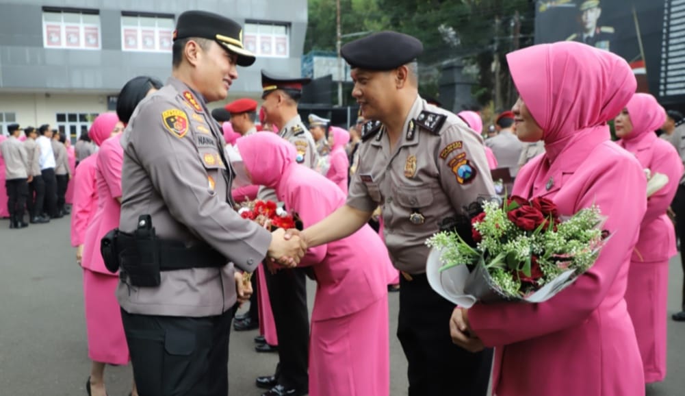 85 Polisi Malang Kota Terima Kenaikan Pangkat, Kapolresta: Pangkat Baru, Tanggung Jawab Lebih Berat