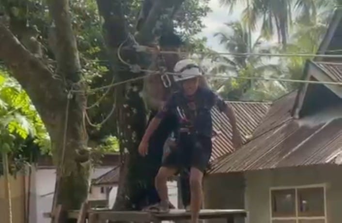 Sentuhan Humanis Brimob Polri Pulihkan Trauma Anak Korban Bencana di Kabupaten Agam