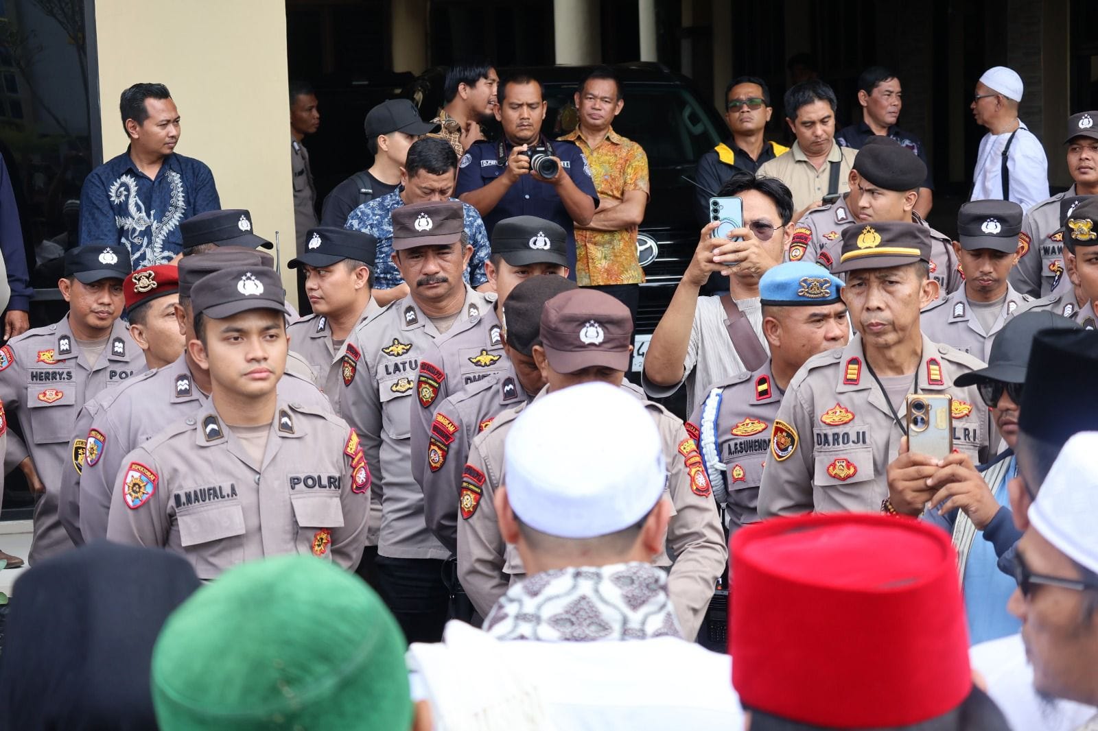 Polresta Pontianak Amankan Aksi Unjuk Rasa Aliansi Umat Islam Bersatu Kalbar