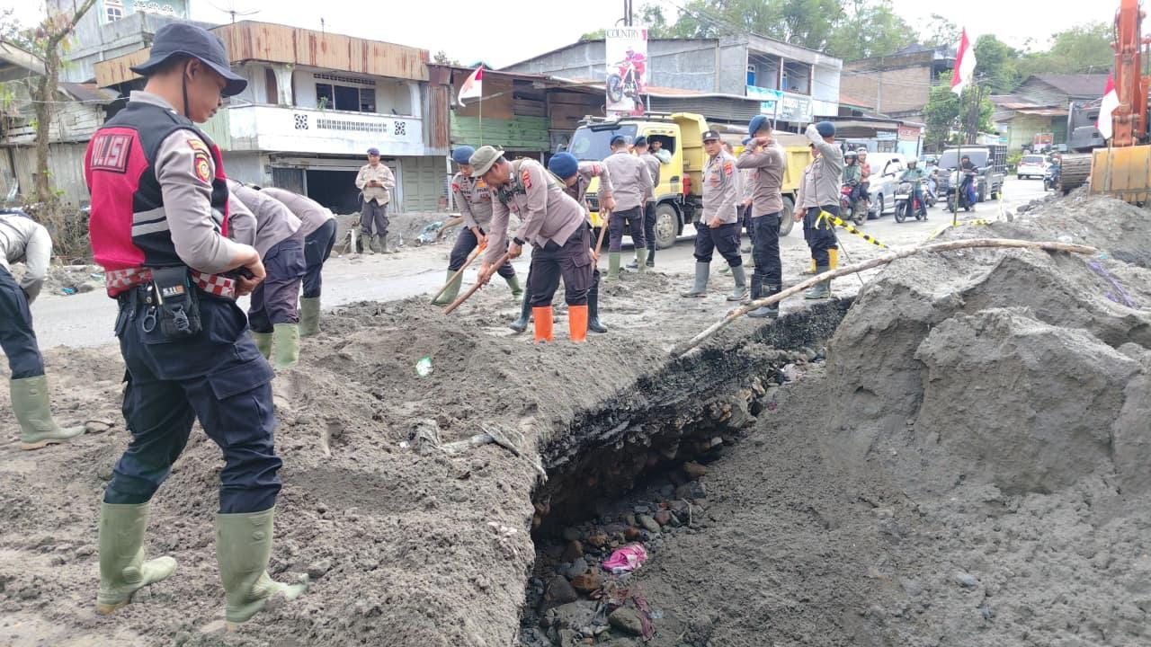 Gerak Cepat Polres Bener Meriah, Jalan Lintas Bireuen–Takengon Kembali Aman Pascabencana