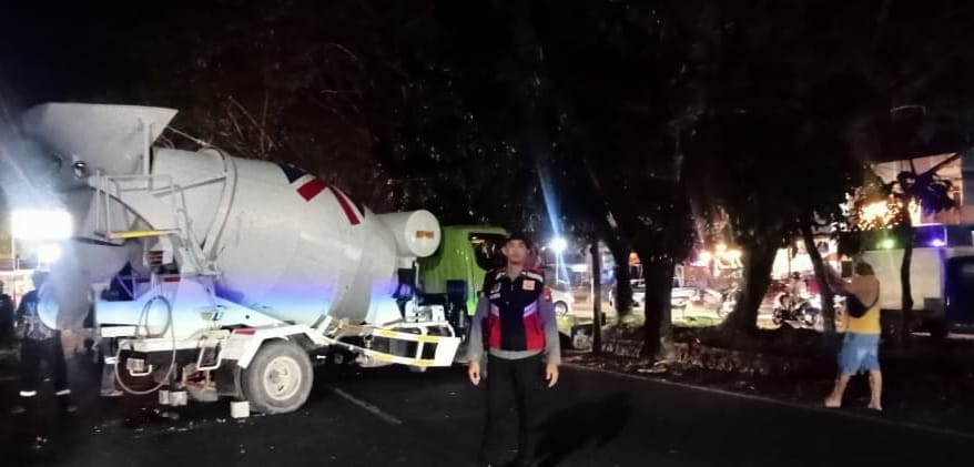 Kecelakaan Tunggal Truk Molen di Pontianak, Arus Lalin Sempat Tersendat
