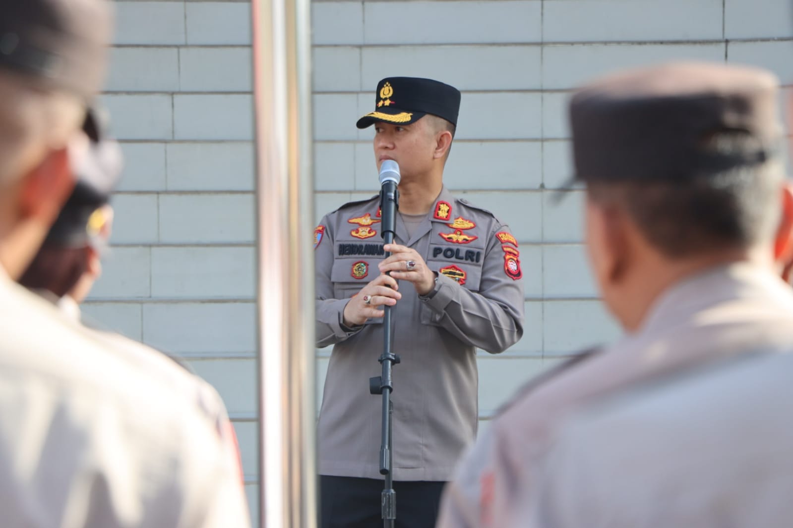 Pimpin Apel Jam Pimpinan, Wakapolresta Pontianak Tekankan Profesionalisme dan Pelayanan Publik