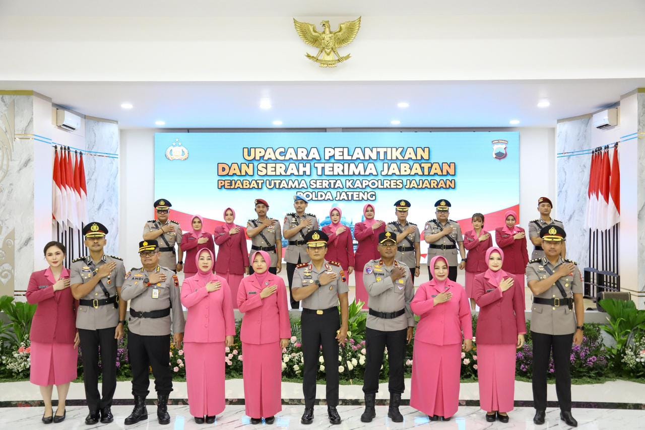 Mapolda Jateng Gelar Sertijab 6 PJU dan 13 Kapolres di Awal Tahun