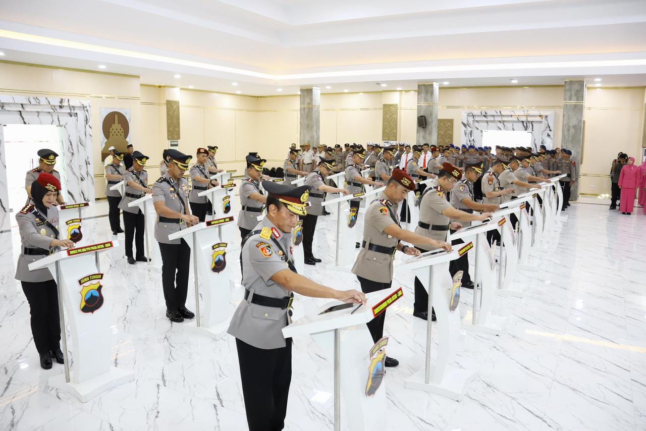 Awal Tahun, Polda Jateng Gelar Sertijab Besar-besaran di Mapolda