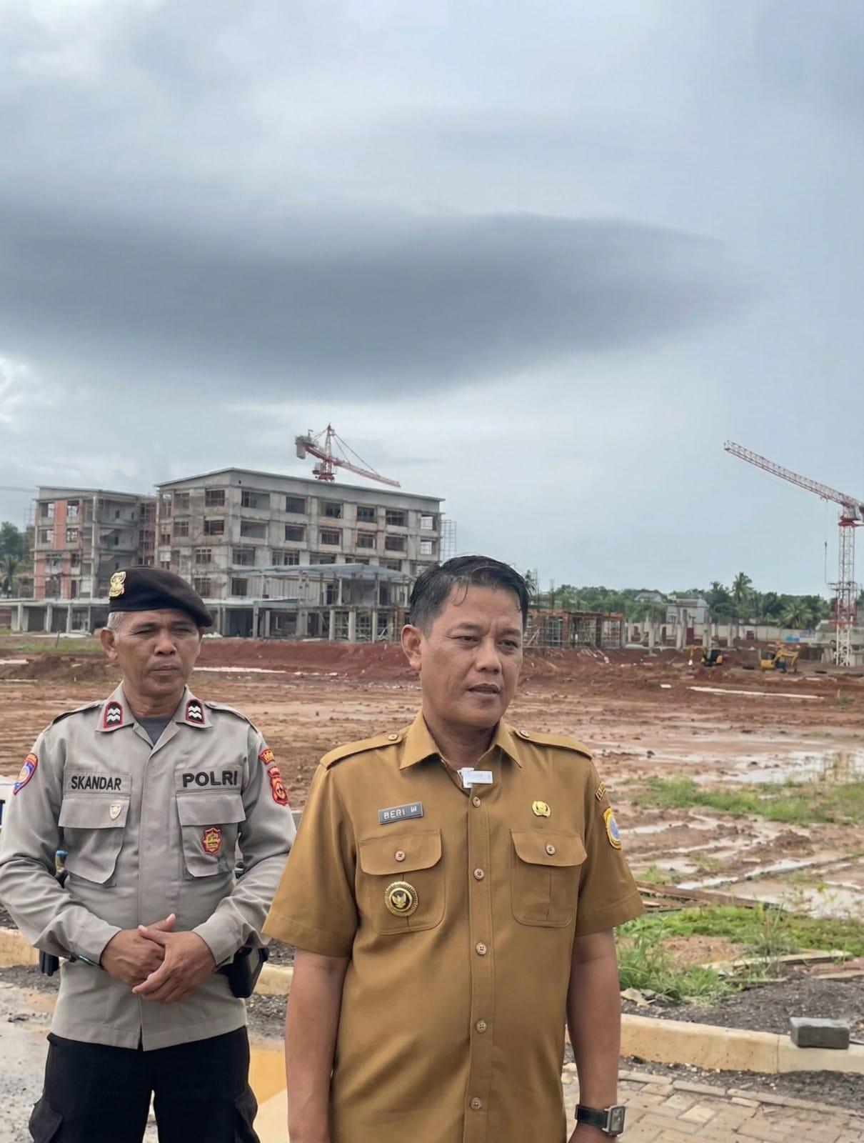 Kepala Desa Cibinong Dukung Pembangunan SMA Kemala Taruna Bhayangkara