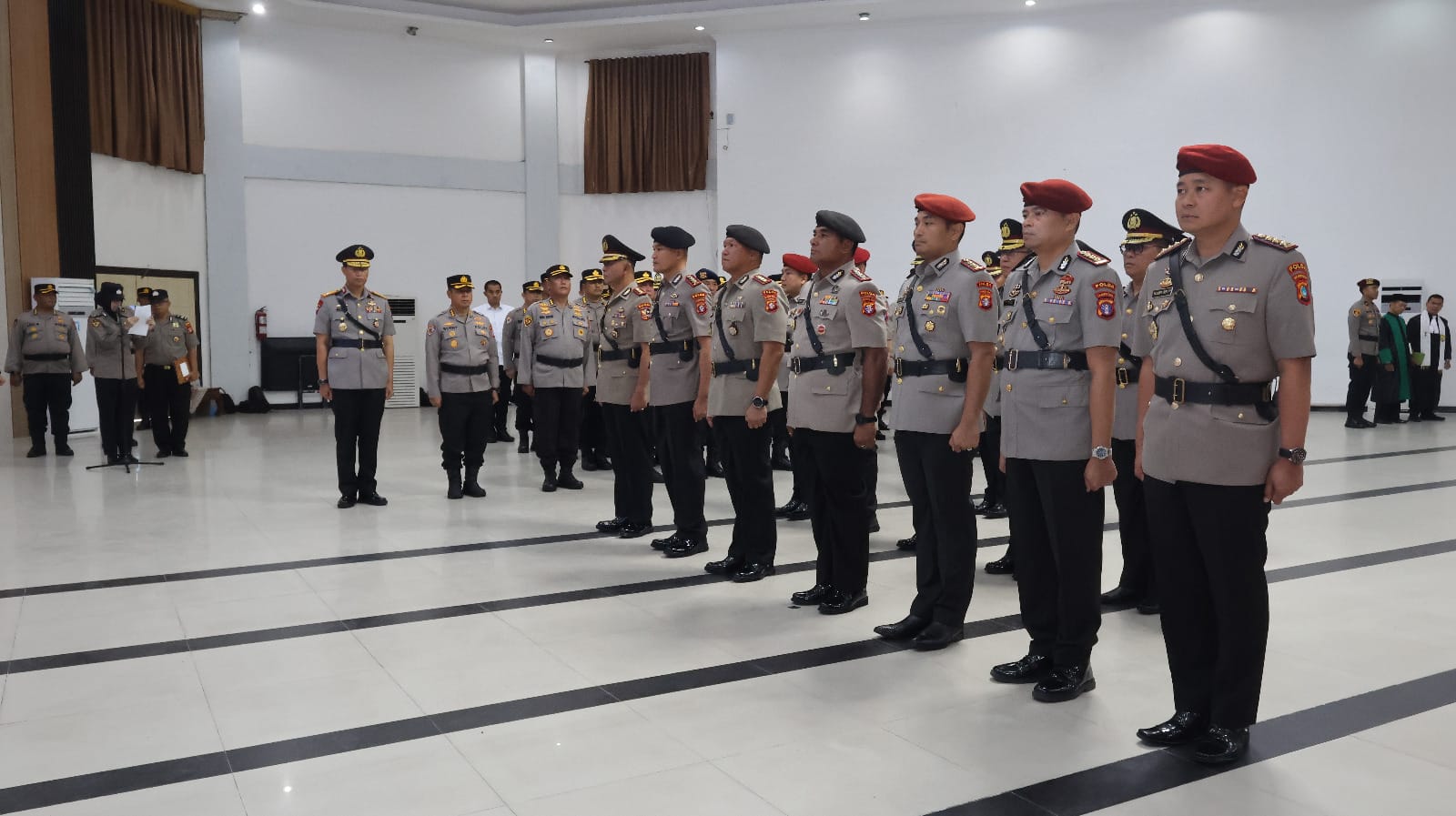 Mutasi Besar di Polda Kalteng, 5 Direktur, 2 Kabid, dan 2 Kapolres Resmi Berganti