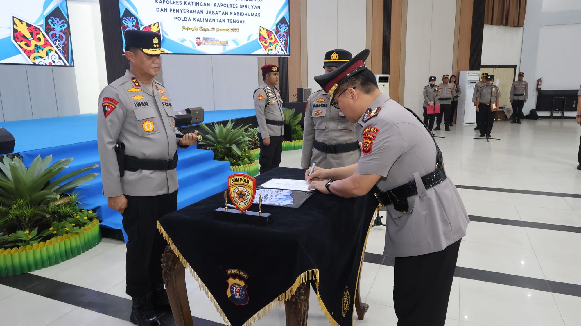 Kapolda Kalteng Pimpin Sertijab, Sejumlah Pejabat Utama dan Kapolres Alami Pergantian