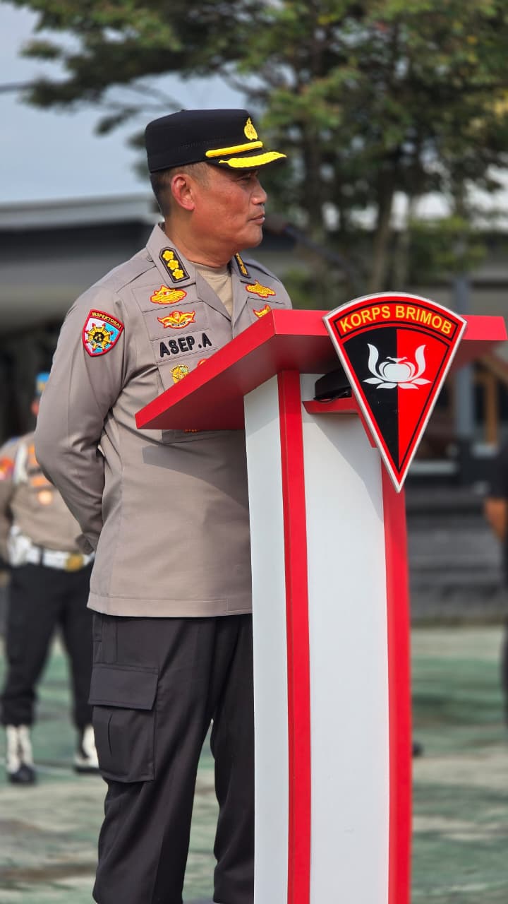 Perkuat Disiplin, Irwasda dan Kabidpropam Polda Bali Awasi Personel Brimob