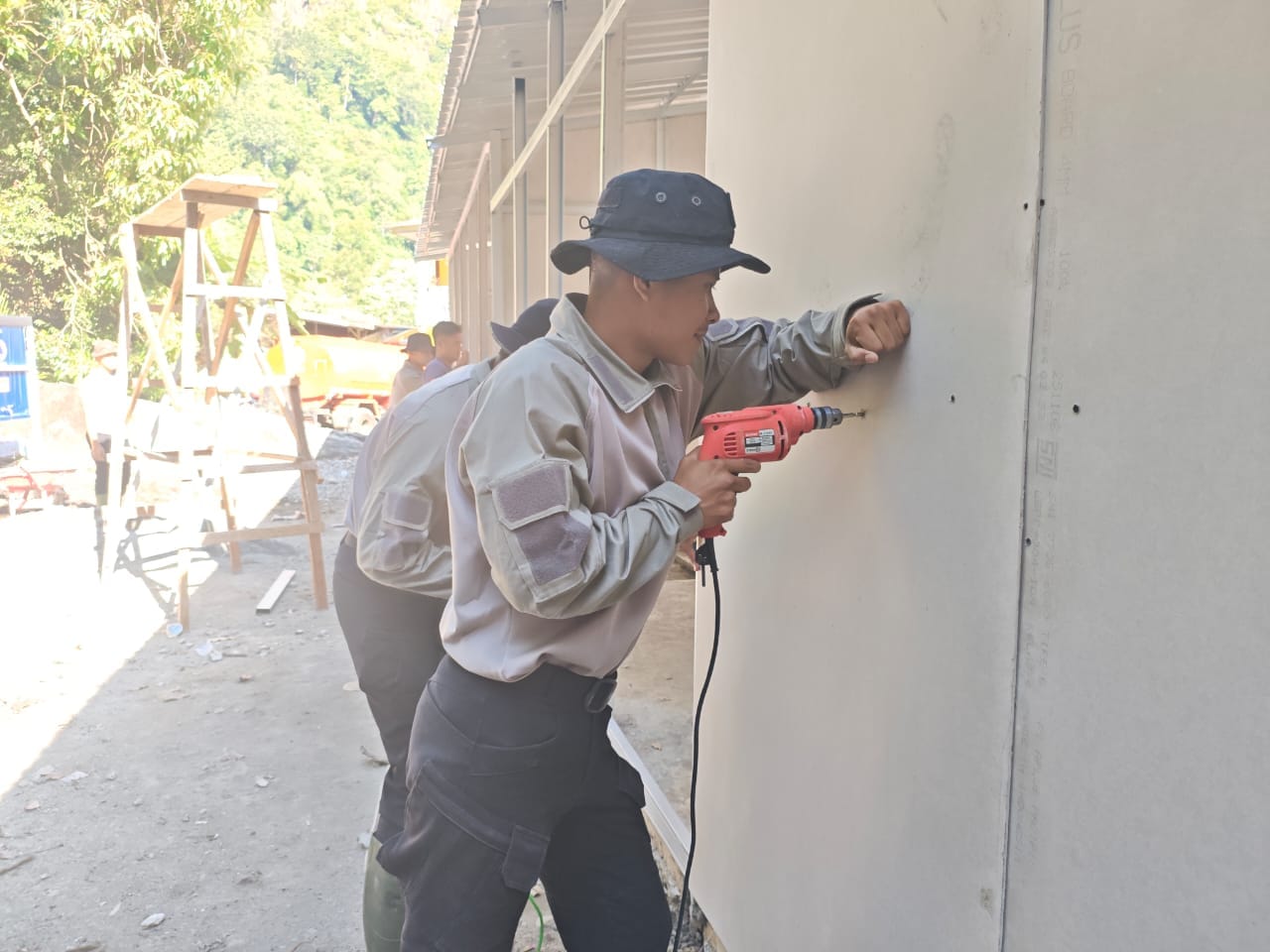 Progres Pembangunan Huntara Puluik Puluik di Wilayah Polda Sumatera Barat Terus Dikebut