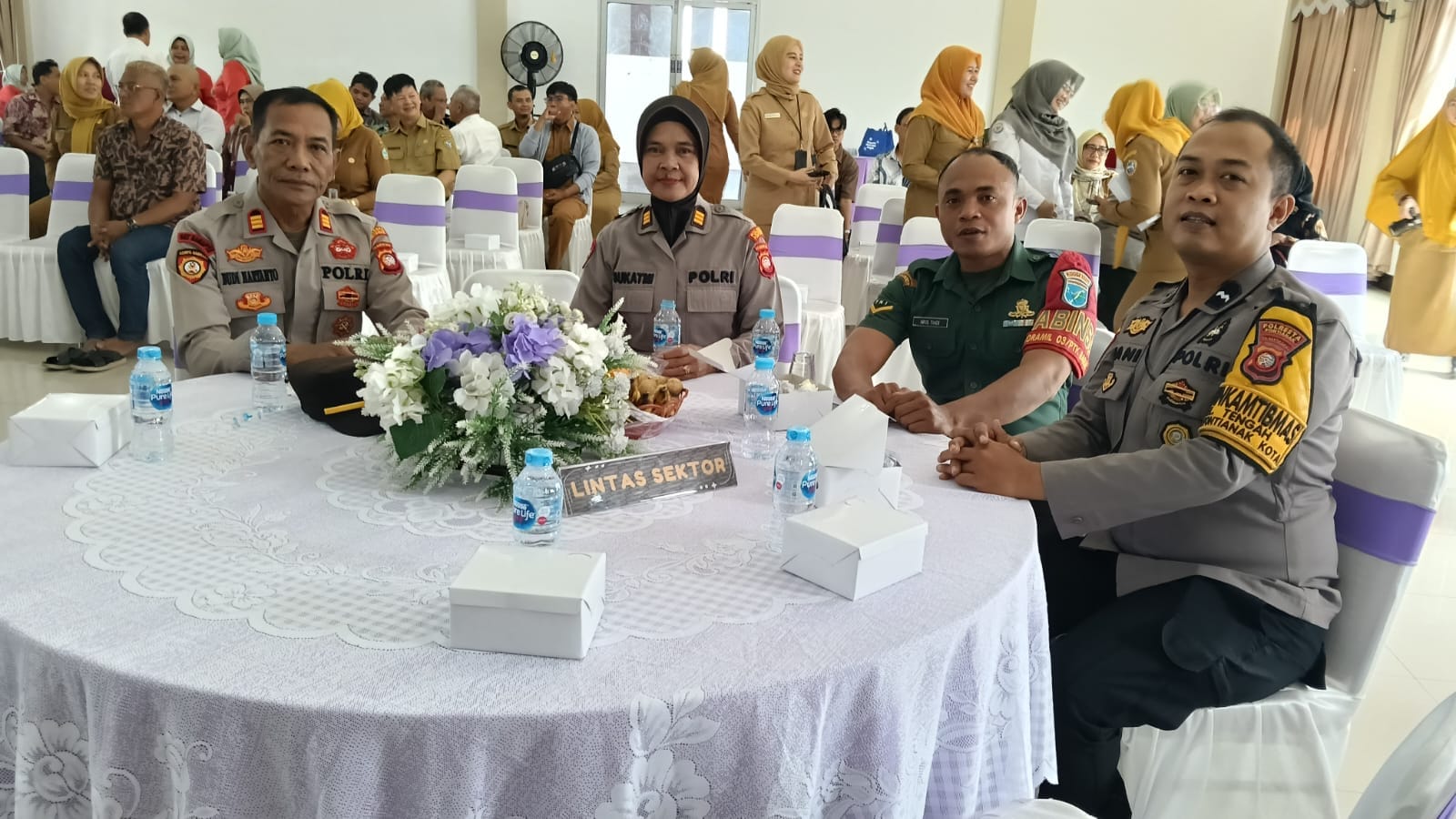 Wakapolsek Pontianak Kota Hadiri Musrenbang RKPD Kota Pontianak TA 2027 Tingkat Kelurahan Tengah