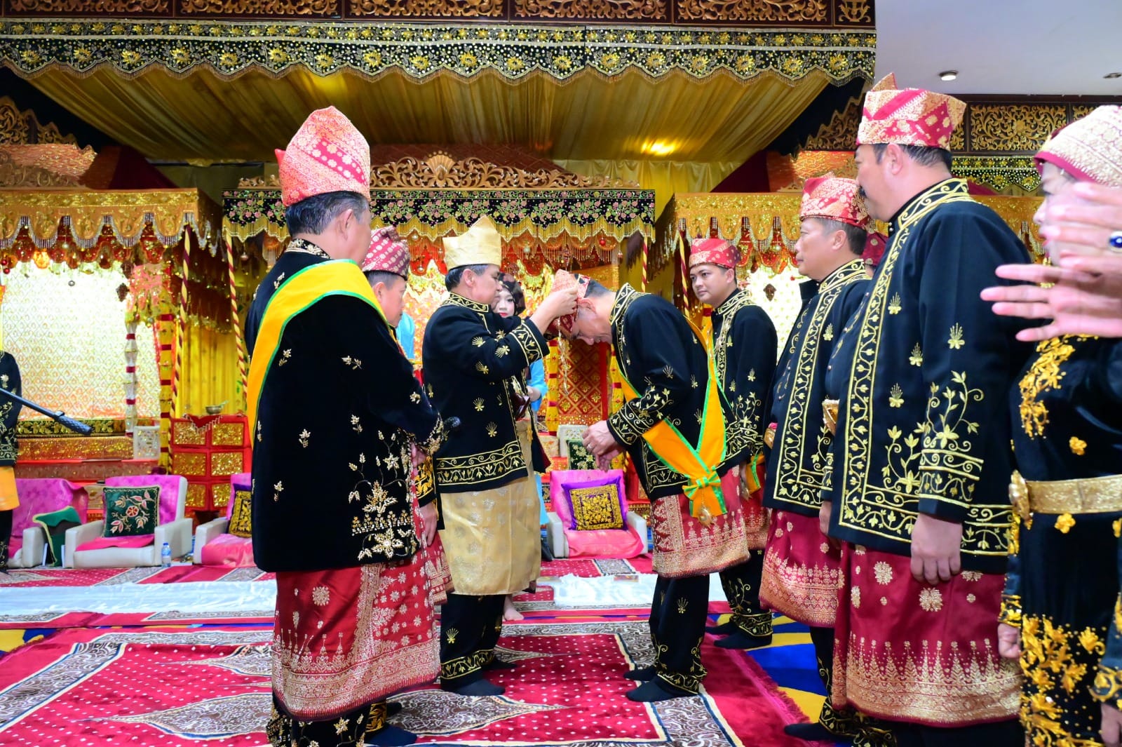 Kapolda Jambi Dianugerahi Gelar Adipati Utamo Siginjai Sakti, Wujud Apresiasi Adat Melayu atas Dedikasi Jaga Kamtibmas