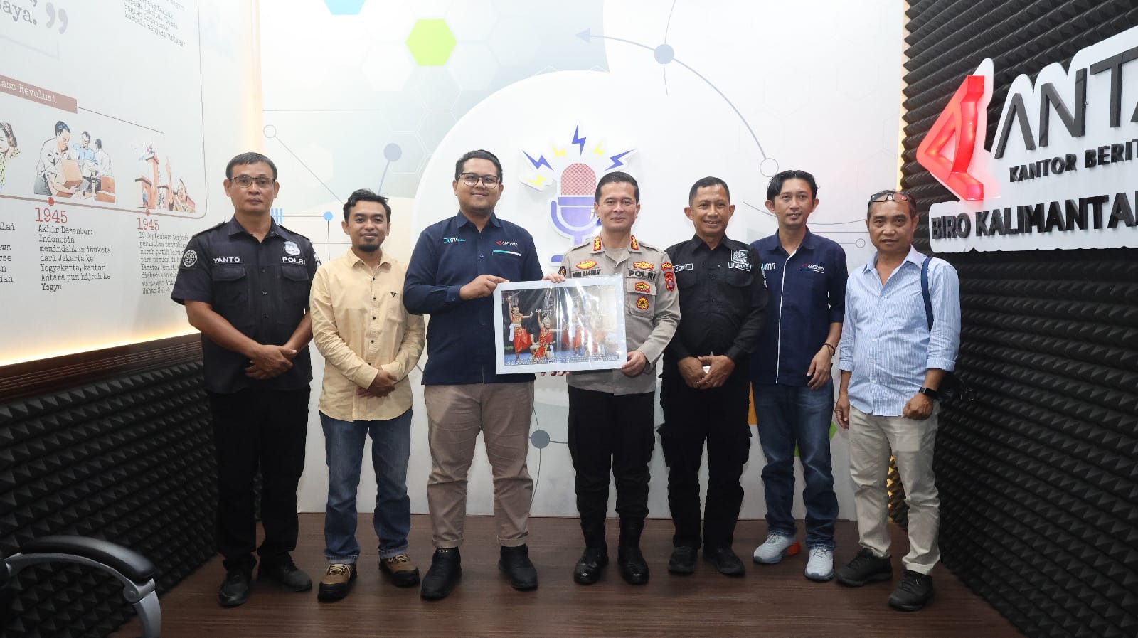Jalin Sinergi dengan Insan Pers, Kabidhumas Polda Kalteng Sambangi PWI dan Sejumlah Media di Palangka Raya