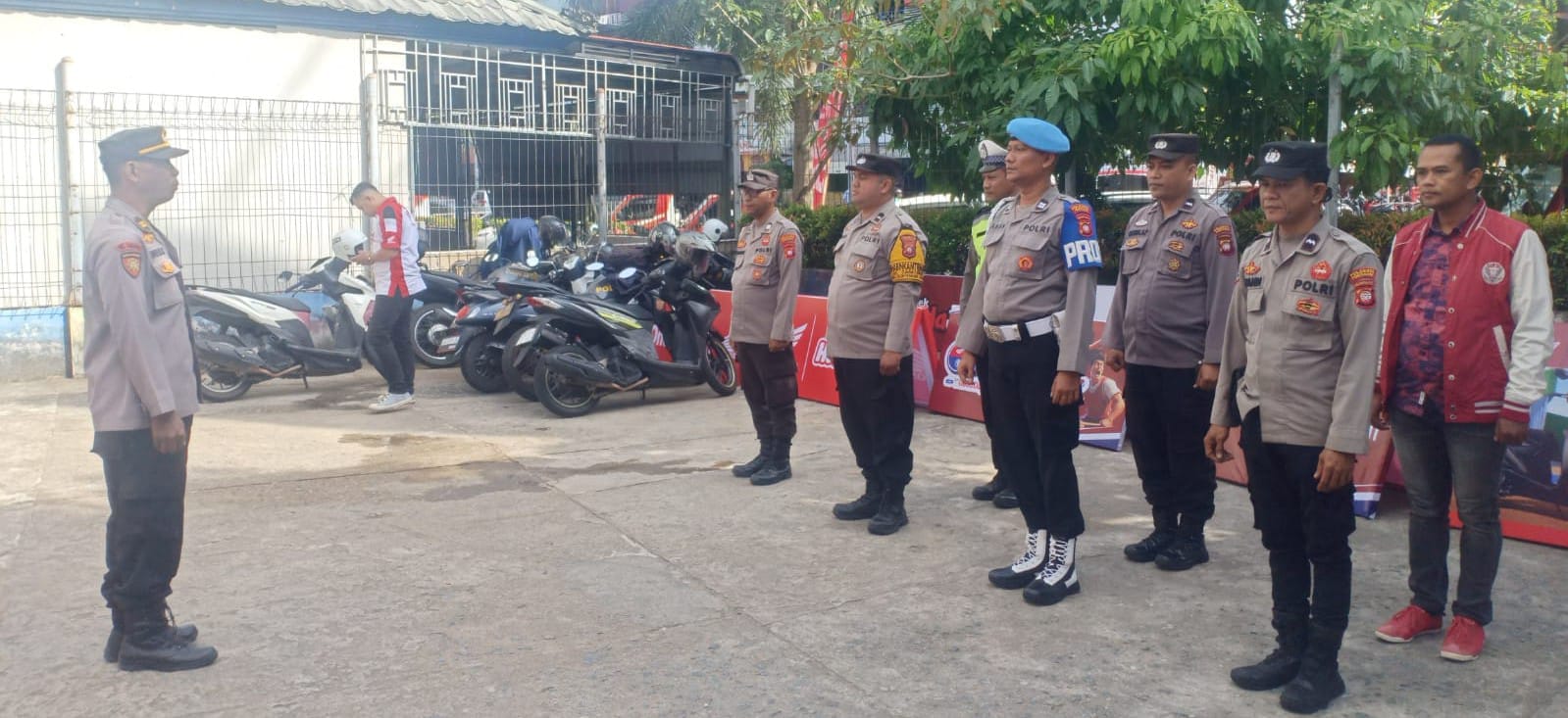 Honda DBL Pontianak Berlangsung Aman, Polisi Atur Lalu Lintas Sekitar GOR Perbasi