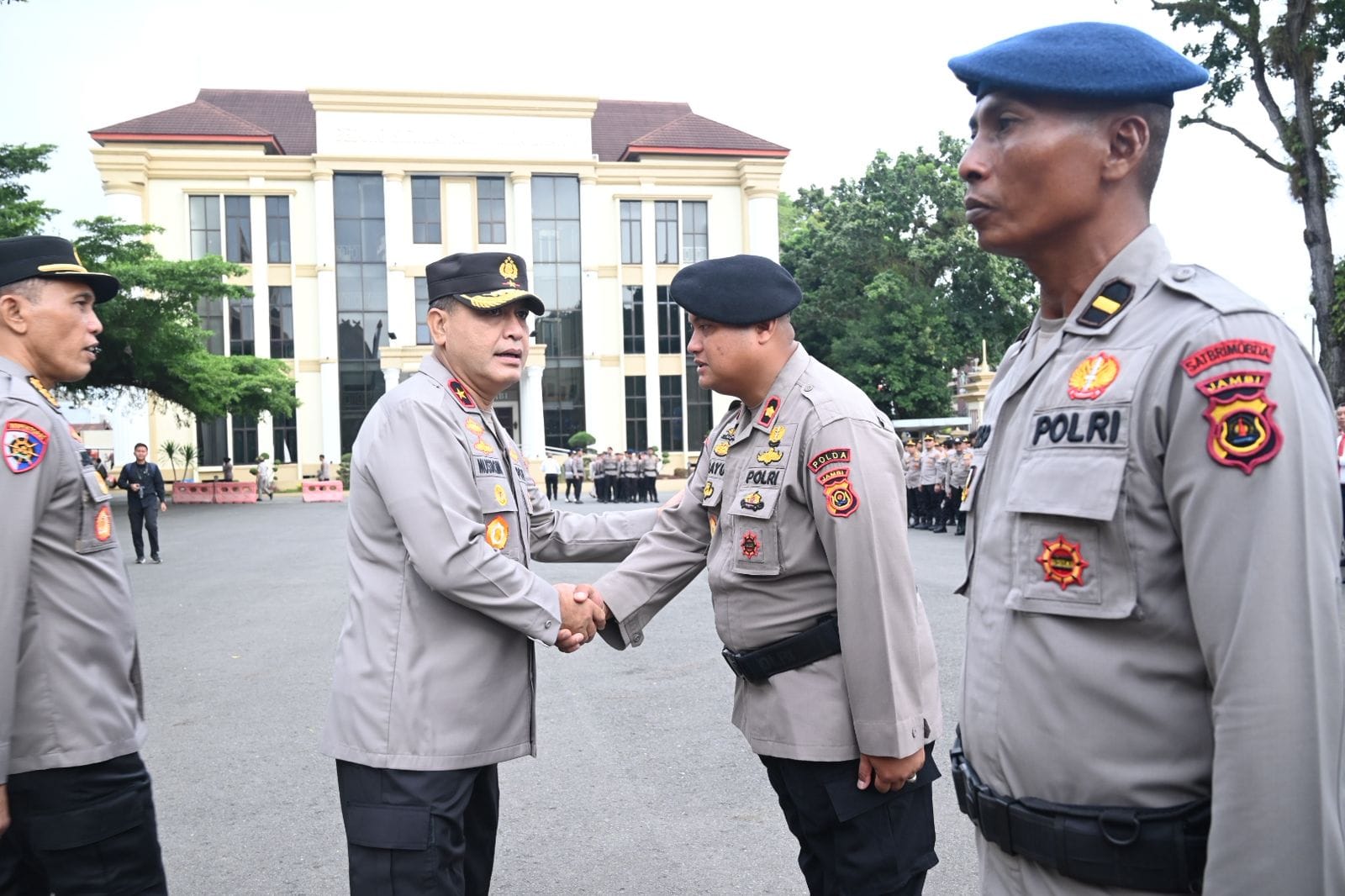Tuntaskan Misi Kemanusiaan di Sumbar, 40 Personel BKO Polda Jambi Disambut Hangat