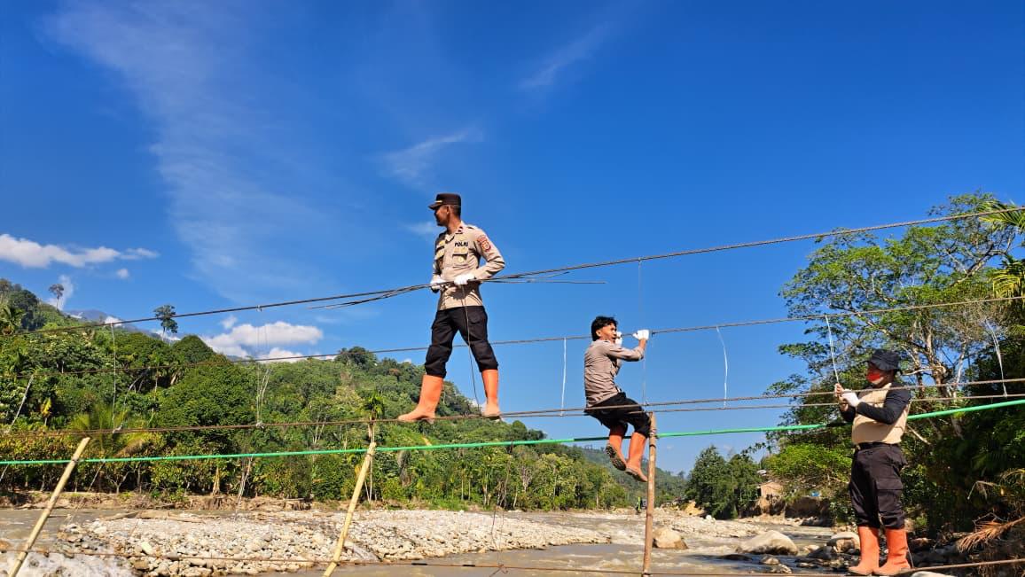 Polres Gayo Lues Bangun Empat Jembatan Gantung, Akses Warga ke Pasar Semakin Mudah