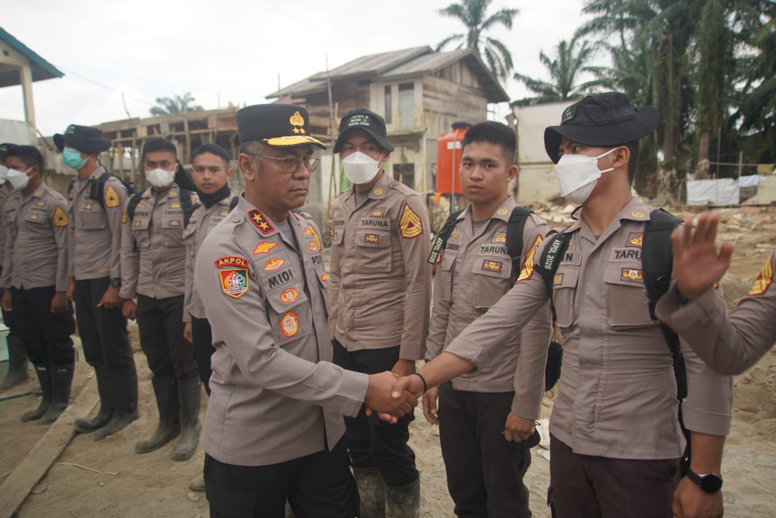 Gubernur Akpol Tinjau Latsitardanus di Aceh Tamiang, Taruna Ditekankan Bantu Warga